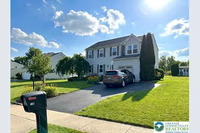 136 Woodview Drive, Trumbauersville Boro, PA 18951 - Photo 1