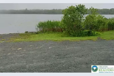 3113 Holiday Drive, Coolbaugh Twp, PA 18346 - Photo 1