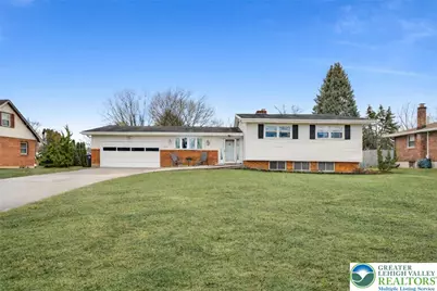 1655 Mark Twain Circle, Hanover Twp, PA 18017 - Photo 1
