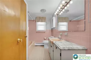 3922 Oakhurst Dr, Upper Saucon Township, PA 18034 - Photo 18