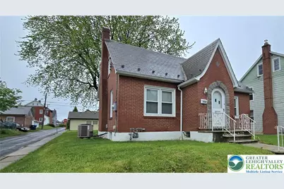 436 E 12th Street, Northampton Boro, PA 18067 - Photo 1