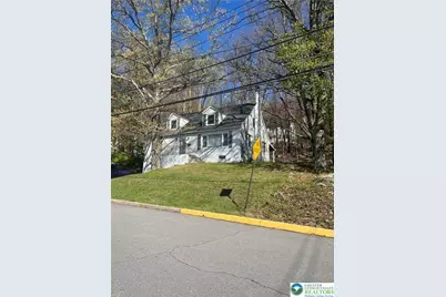 303 W Plainfield Avenue, Pen Argyl Boro, PA 18072 - Photo 2