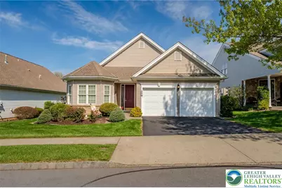 5 Edinburgh Drive, Easton, PA 18045 - Photo 1