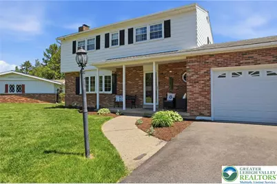 1822 Mark Twain Circle, Hanover Twp, PA 18017 - Photo 1