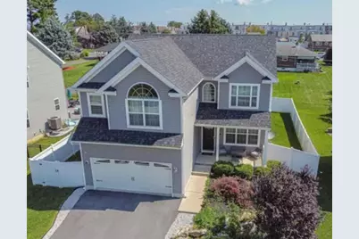121 Oakwood, Whitehall Township, PA 18052 - Photo 1