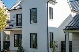 2878 Kobuk Dr, Columbus, OH 43228 - Photo 2