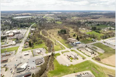 825 Harding Way W, Galion, OH 44833 - Photo 2