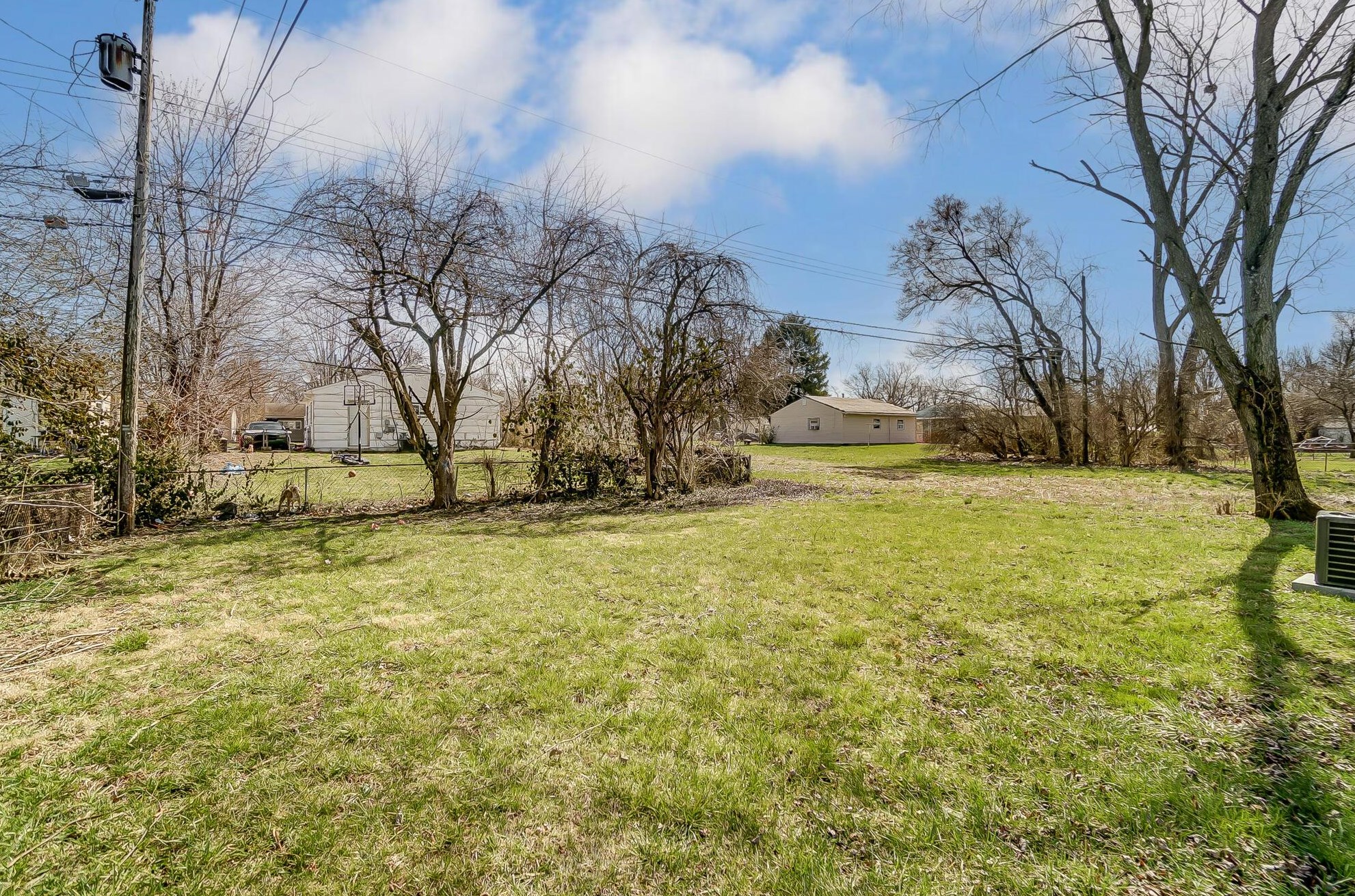 3044 Fairwood Ave, Columbus OH 43207-3273 exterior