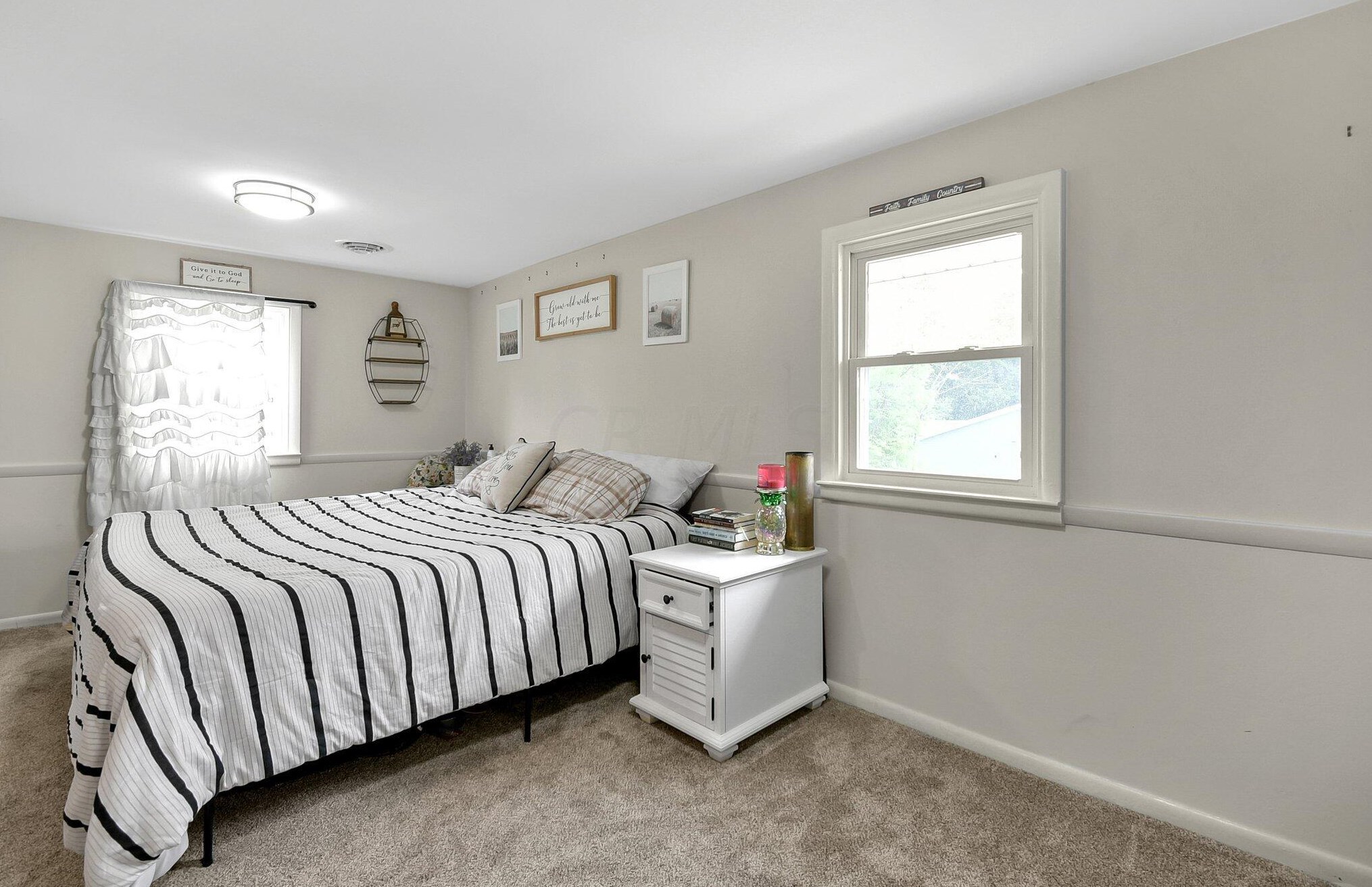 2476 Fair Ave, Lancaster OH 43130-9071 exterior