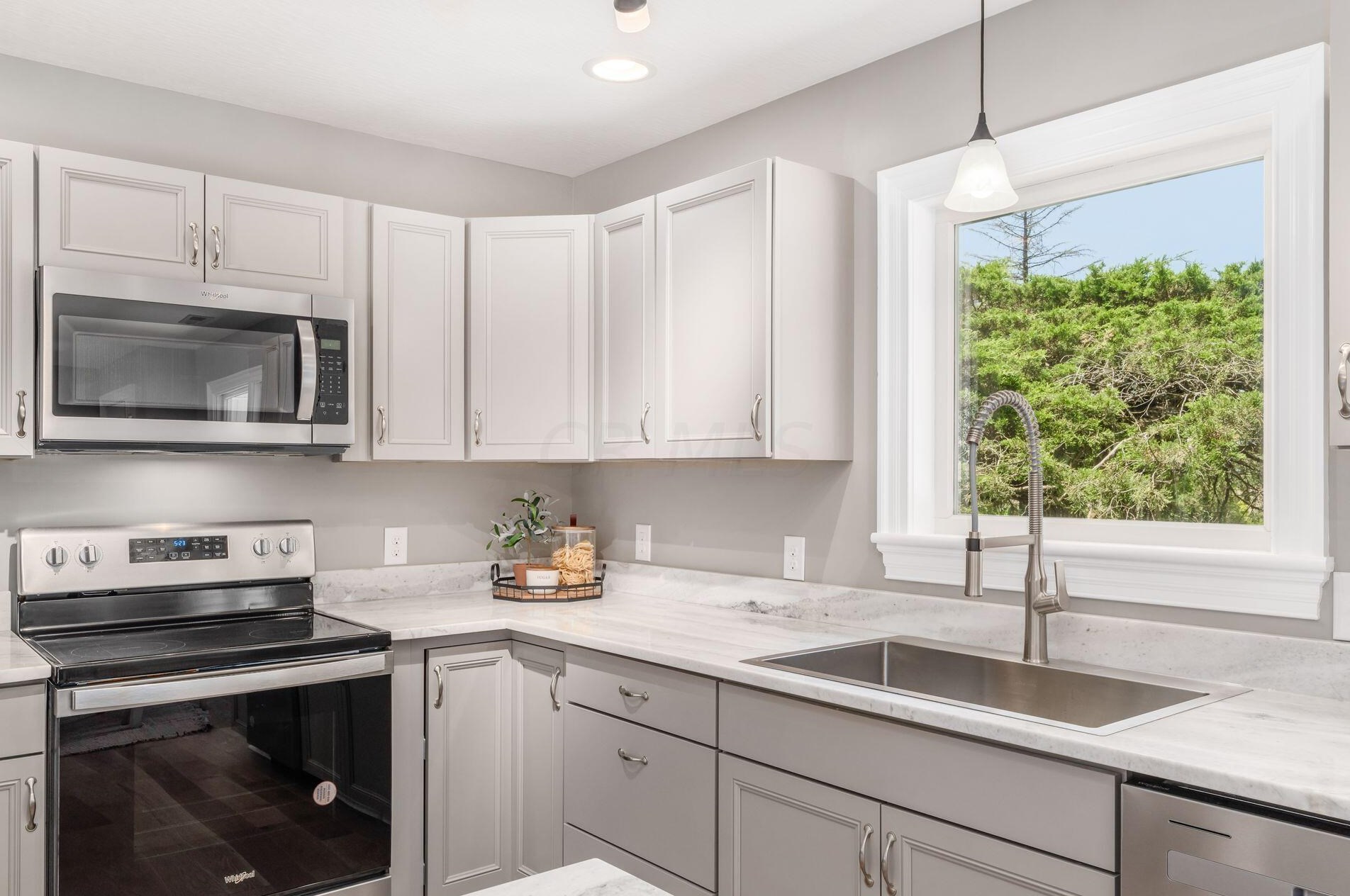 7195 Lancaster Rd, Hebron OH 43025-9777 exterior