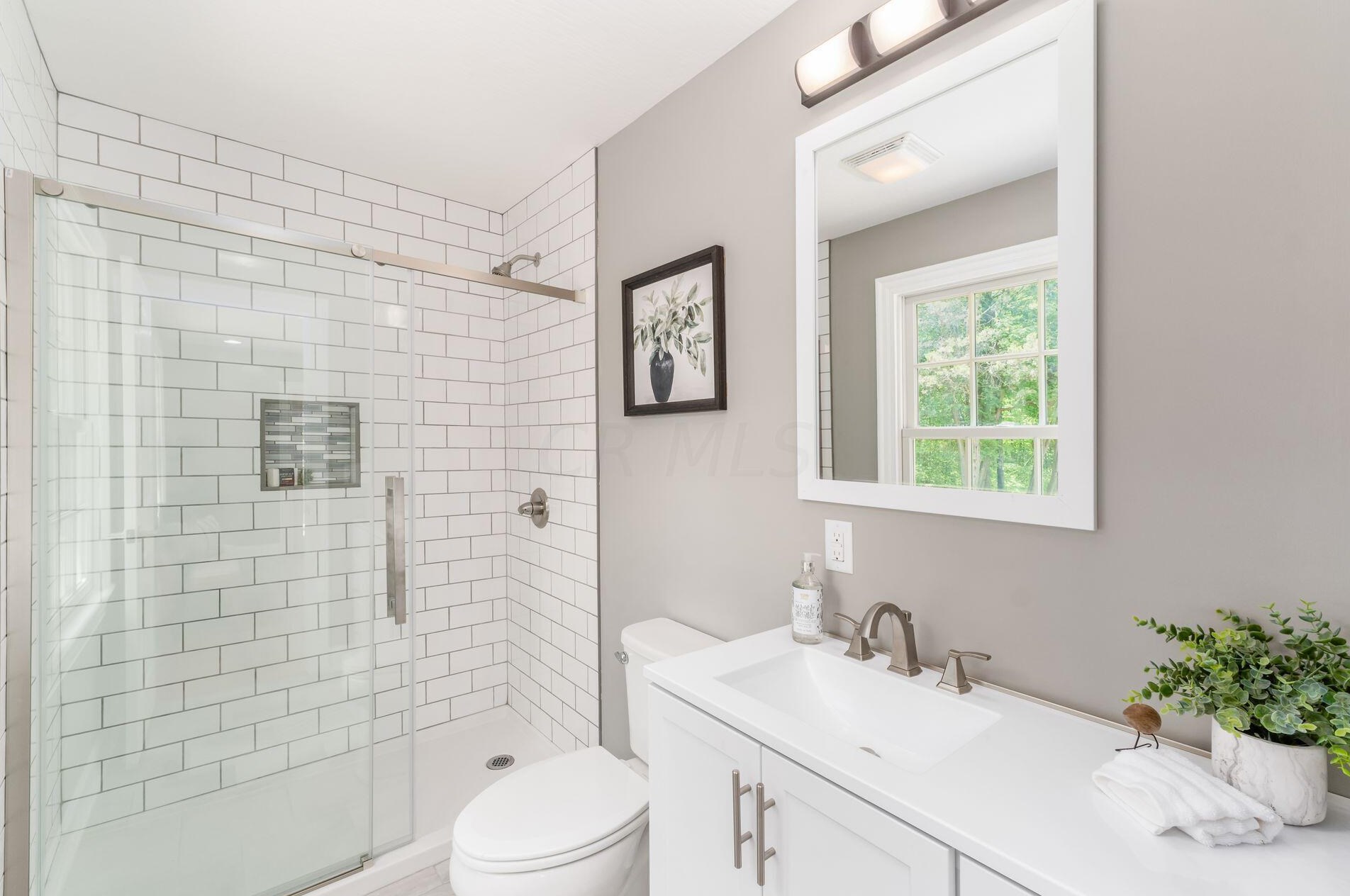 7195 Lancaster Rd, Hebron OH 43025-9777 exterior