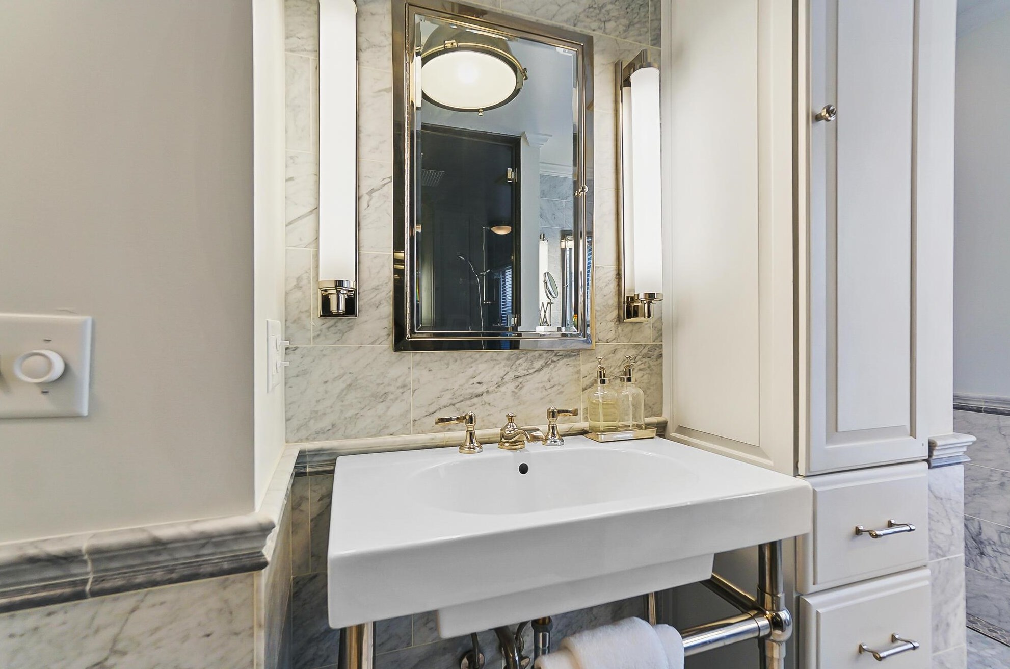 158 Buttles Ave, Columbus OH 43215-1402 exterior