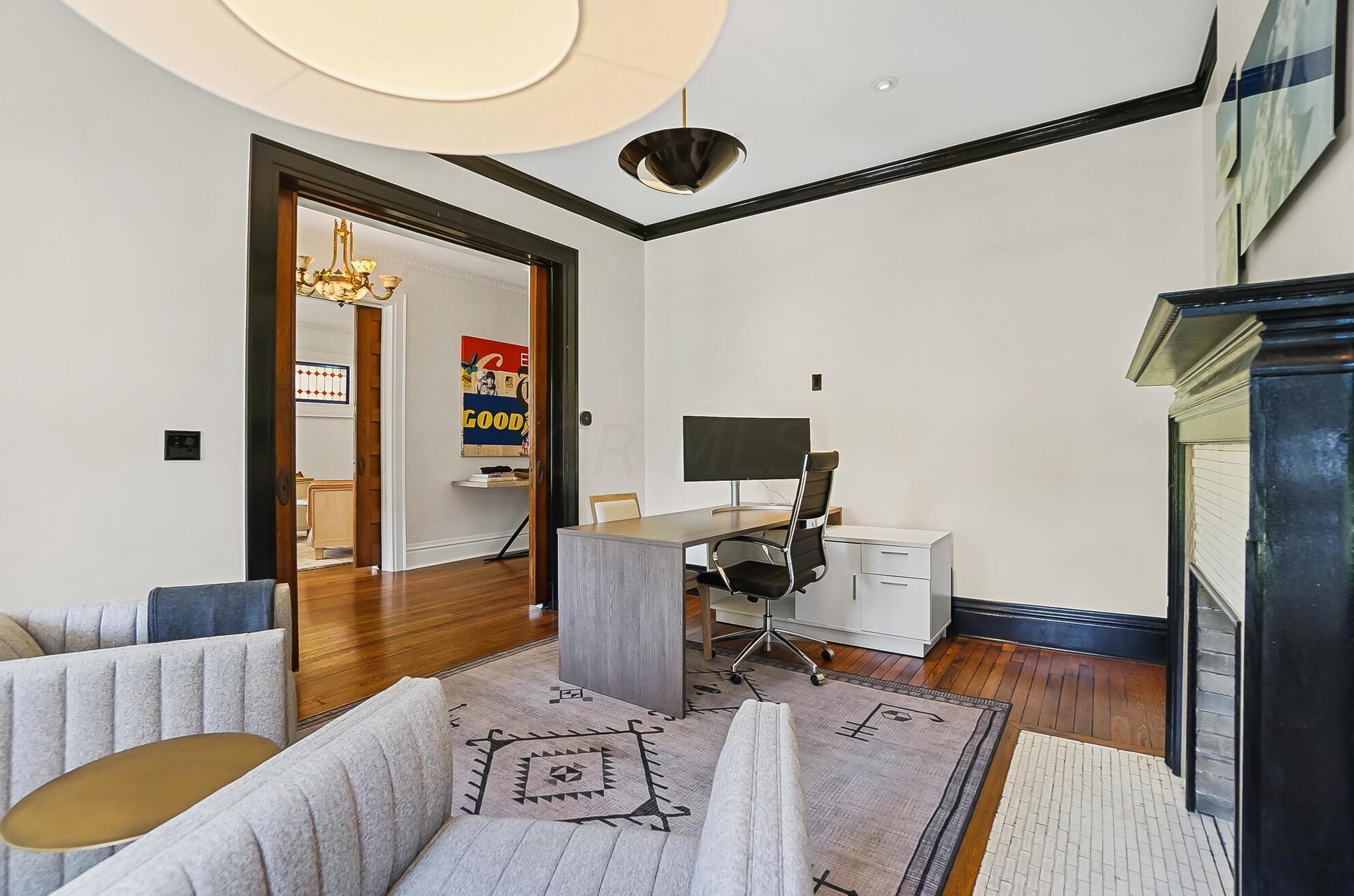 158 Buttles Ave, Columbus OH 43215-1402 exterior