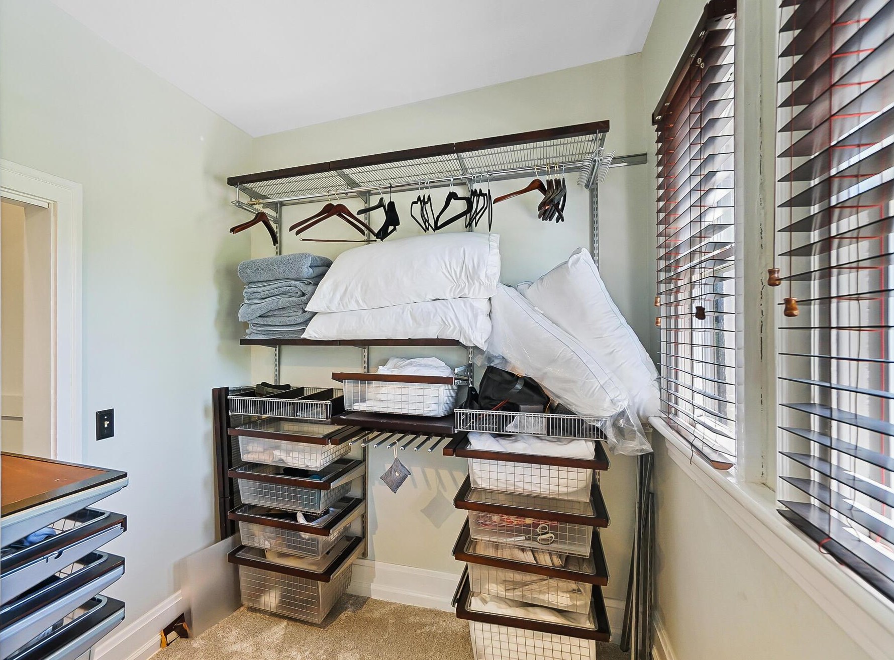 158 Buttles Ave, Columbus OH 43215-1402 exterior