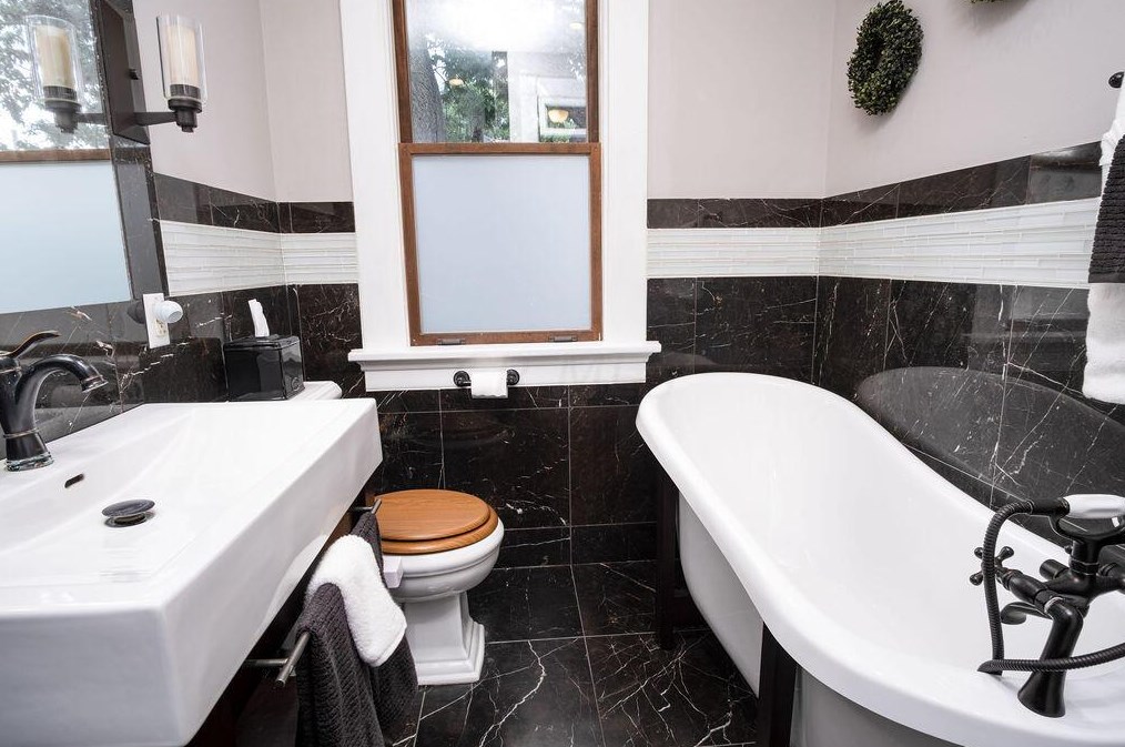 106 Thurman Ave, Columbus OH 43206-3135 exterior