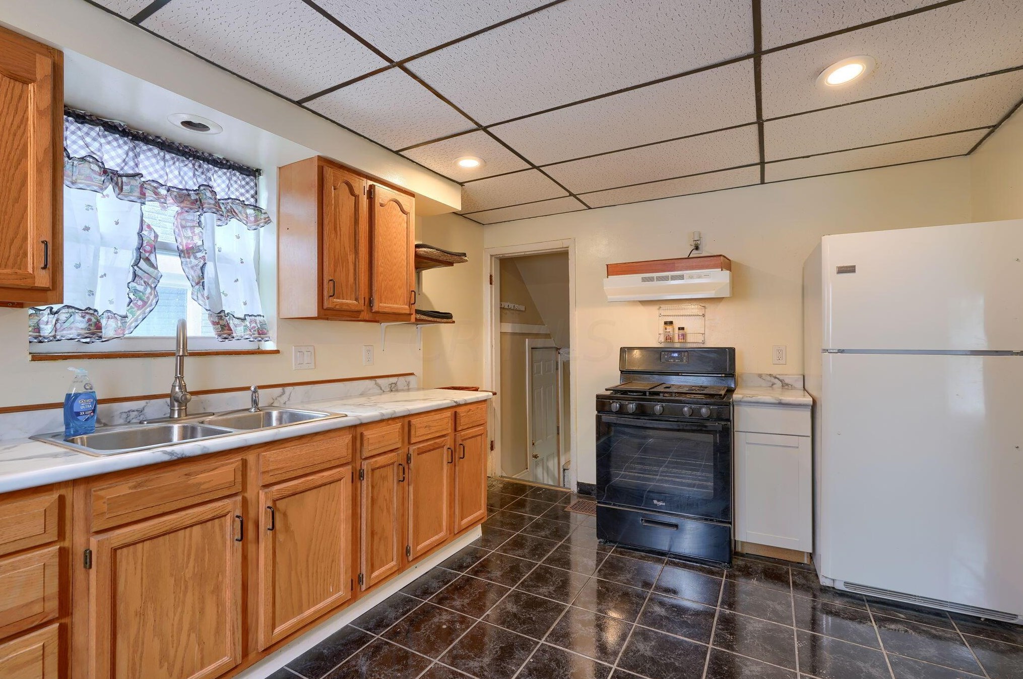 1155 Champion Ave, Columbus OH  43206-3025 exterior