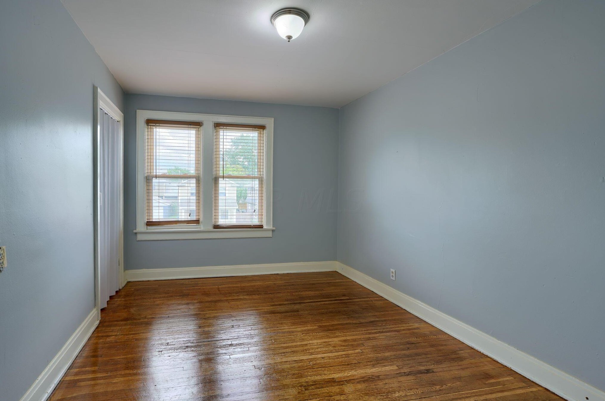 1155 Champion Ave, Columbus OH  43206-3025 exterior