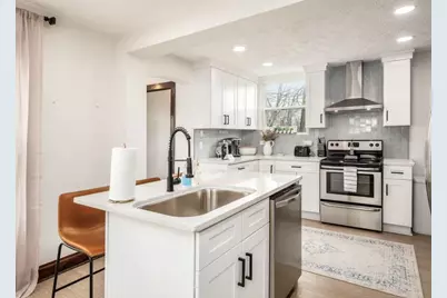 386 E Welch Avenue, Columbus, OH 43207 - Photo 6