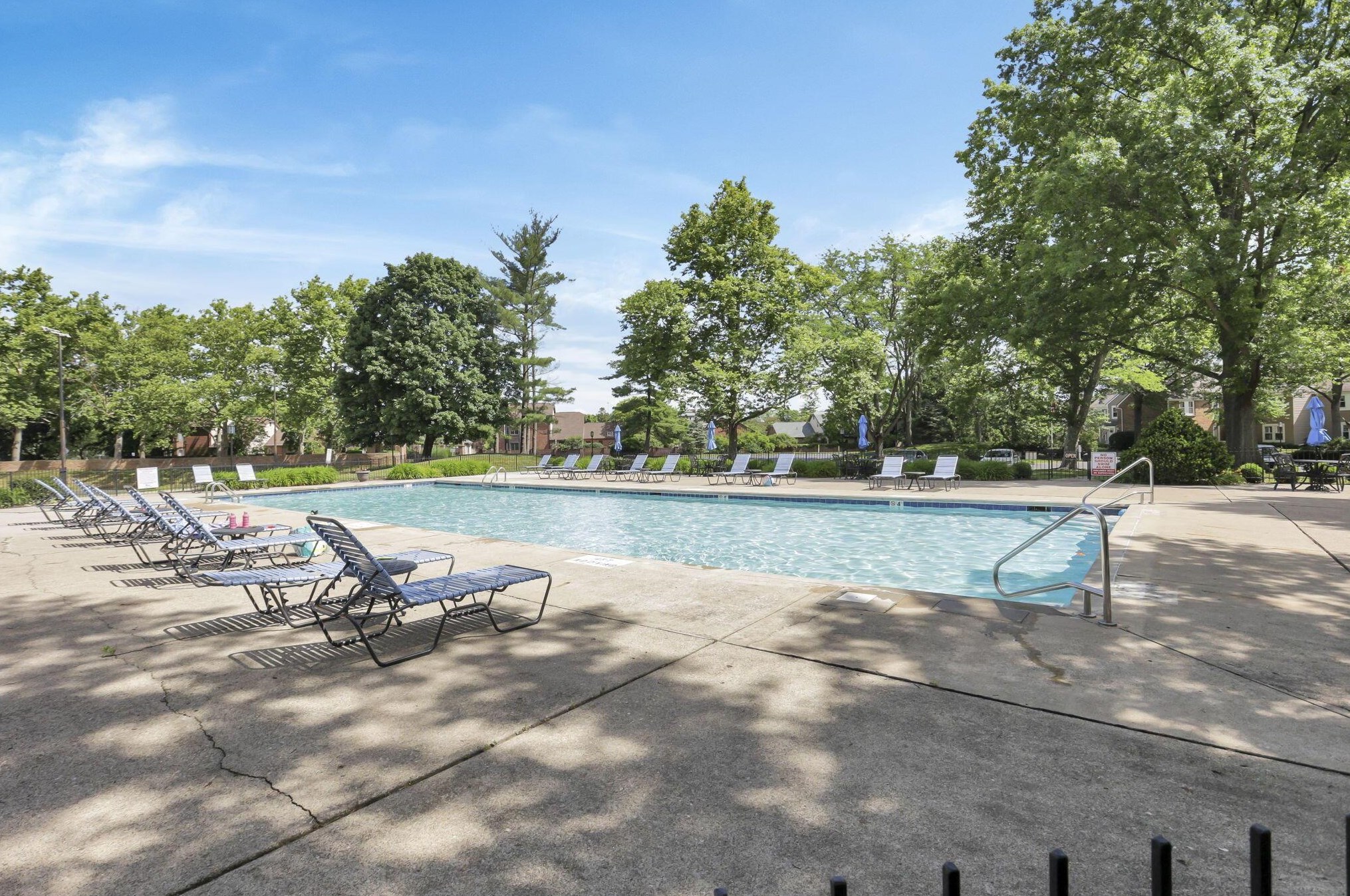 5549 Chowning Way, Columbus OH  43213-1409 exterior