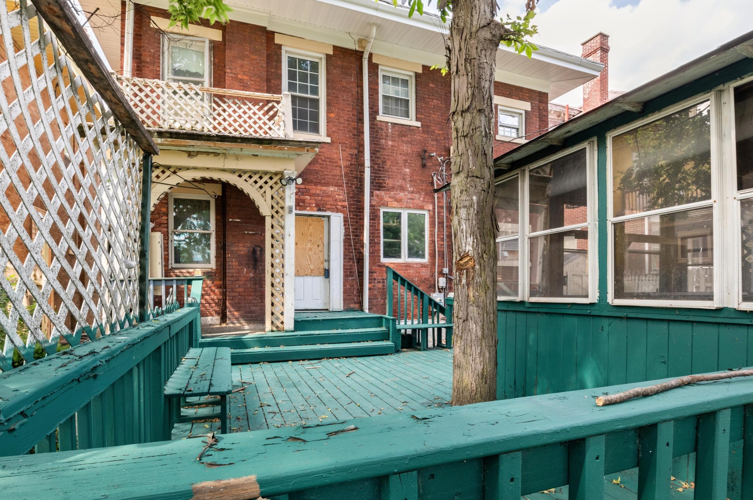 1775 Franklin Park, Columbus OH  43205-2217 exterior