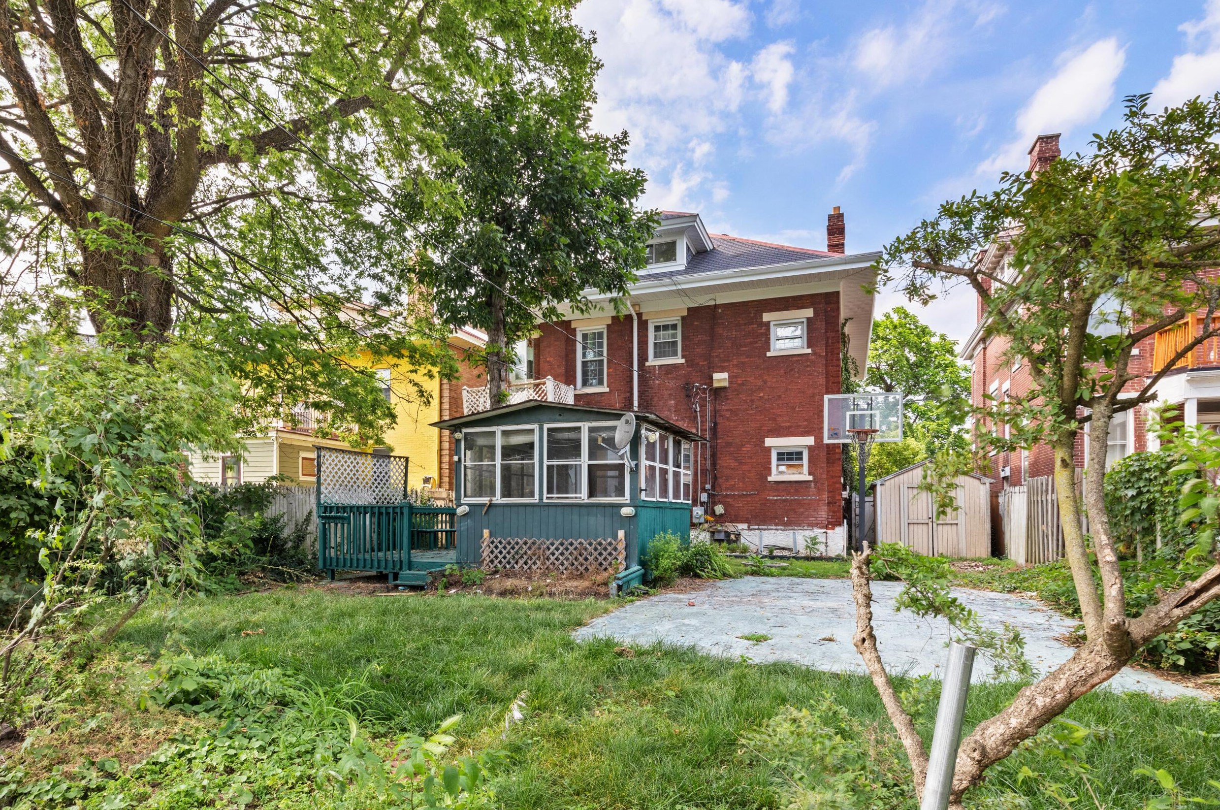 1775 Franklin Park, Columbus OH  43205-2217 exterior