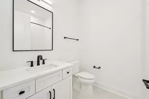 270 Dickenson St, Columbus, OH 43215 - Photo 14