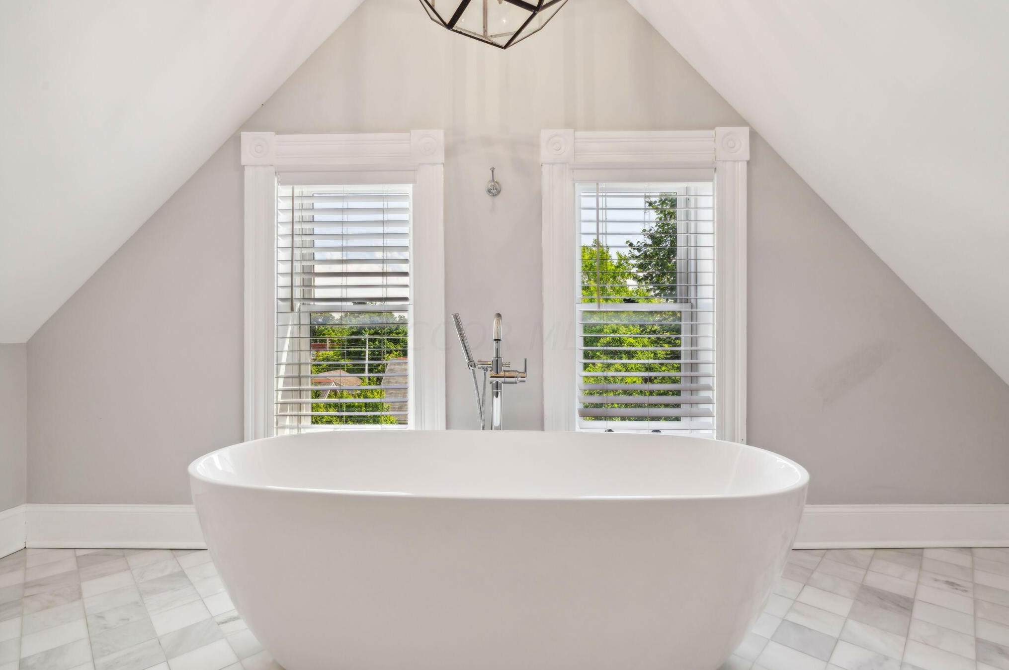 181 Thurman Ave, Columbus OH 43206-3216 exterior