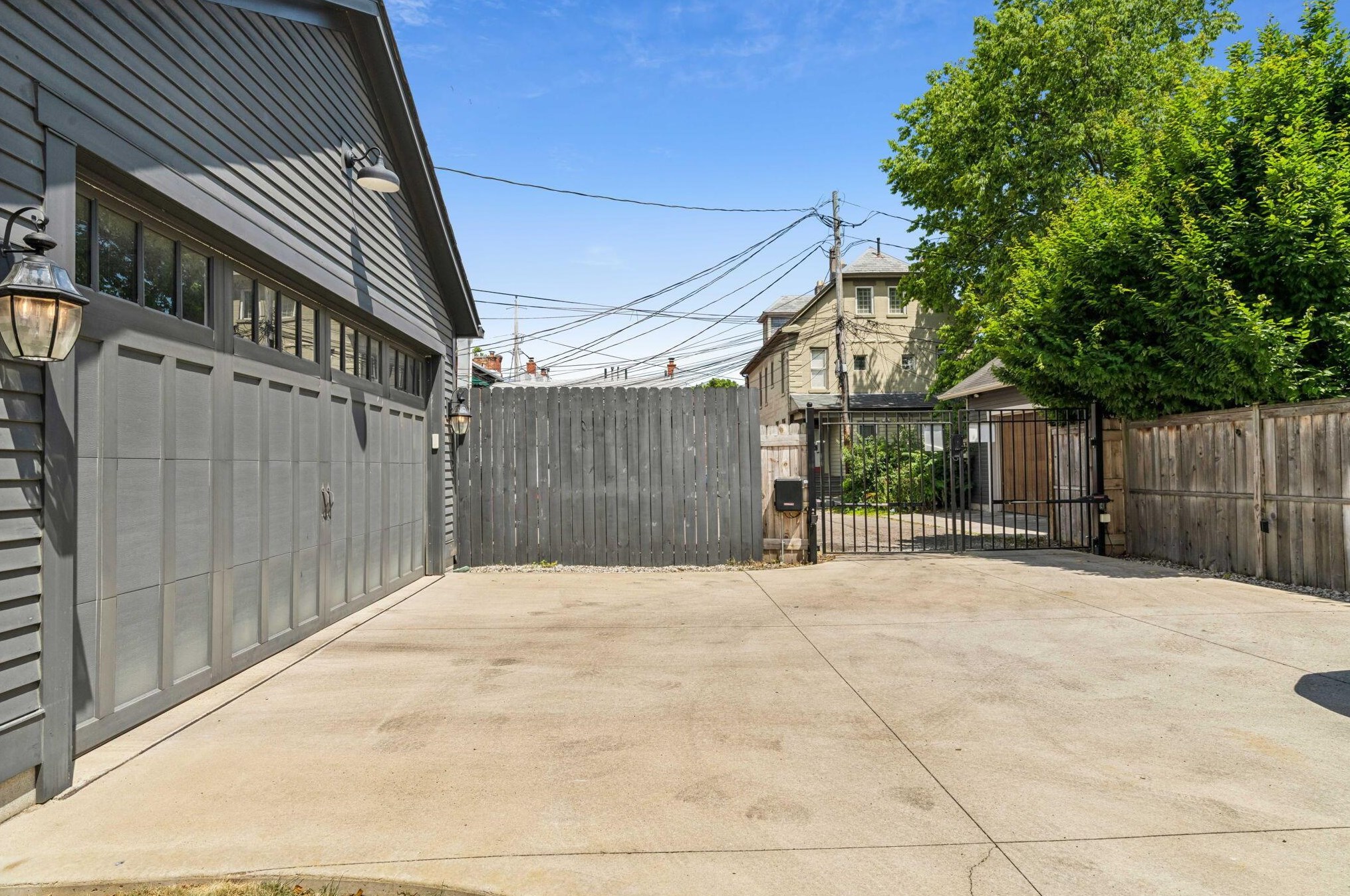 181 Thurman Ave, Columbus OH 43206-3216 exterior