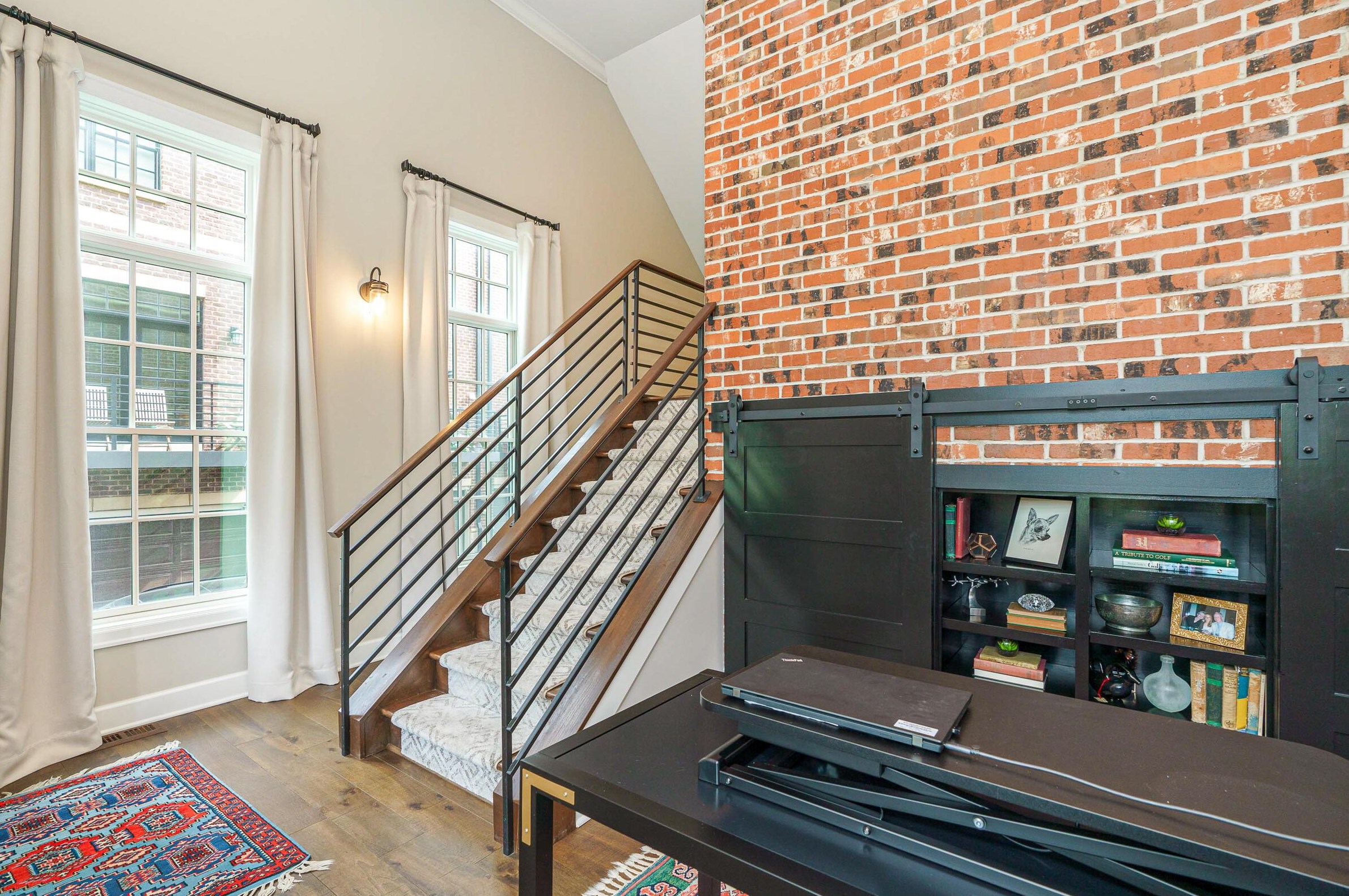 890 Front St, Columbus OH  43206-2521 exterior