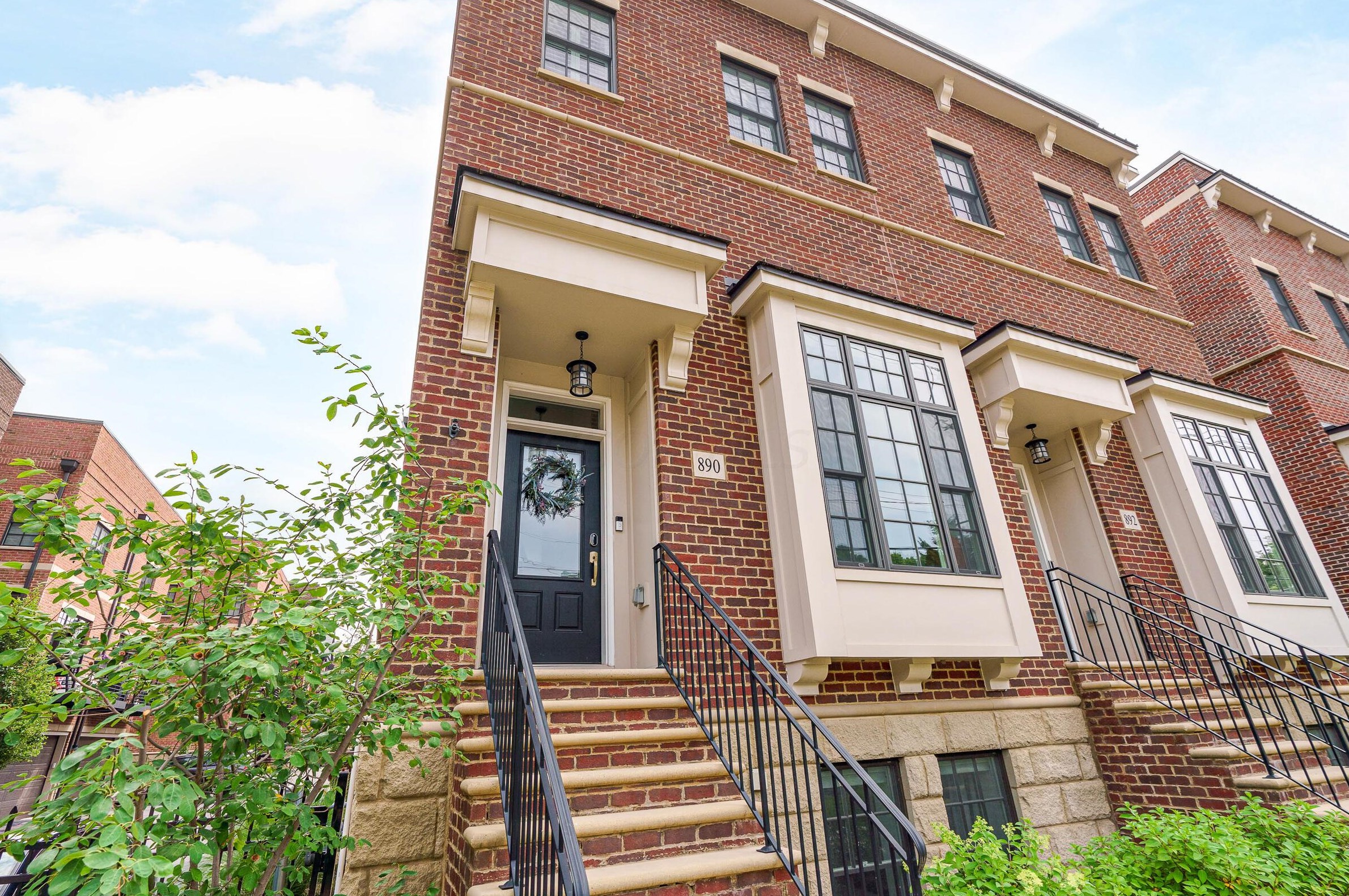 890 Front St, Columbus OH  43206-2521 exterior