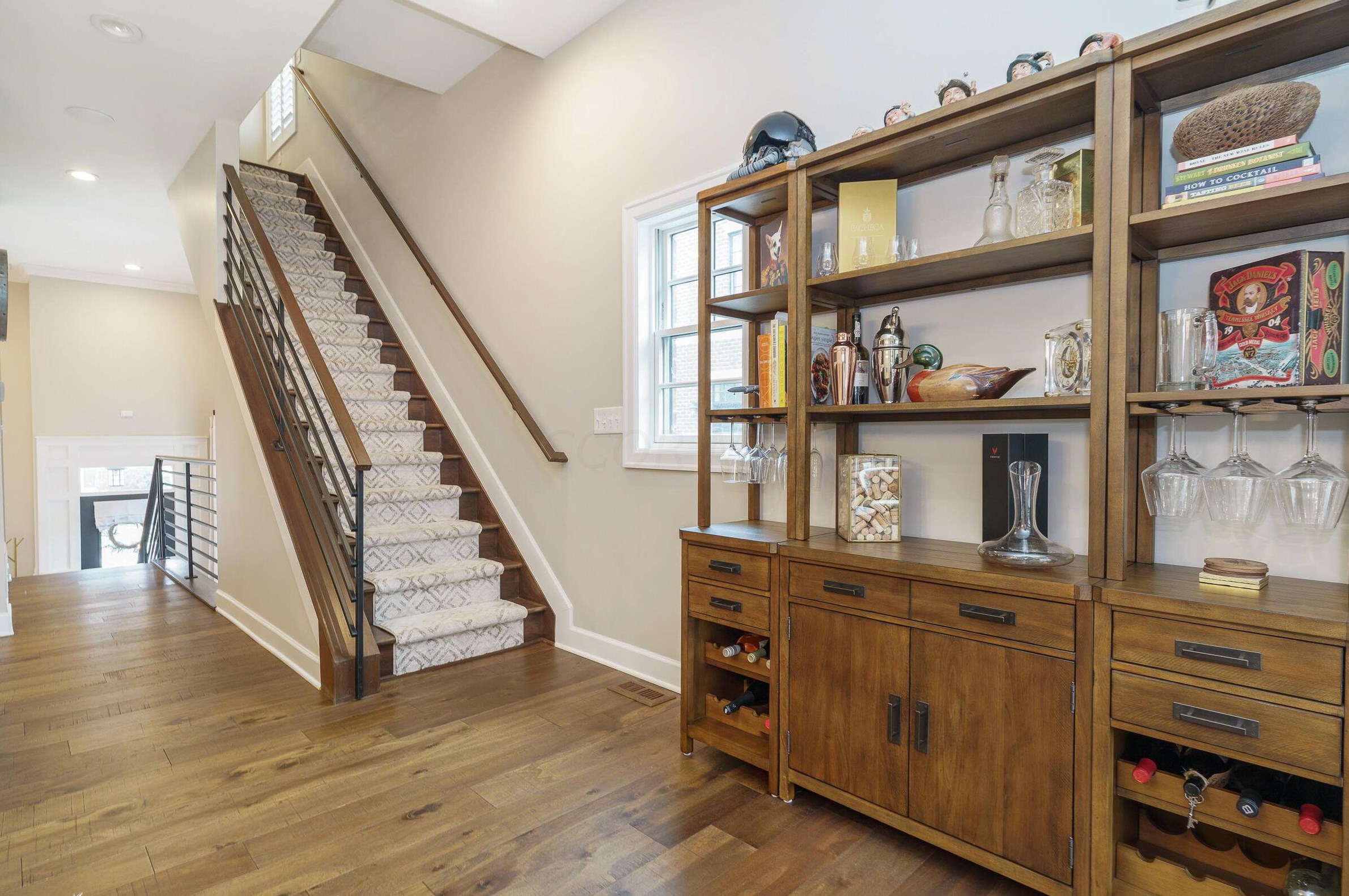 890 Front St, Columbus OH  43206-2521 exterior