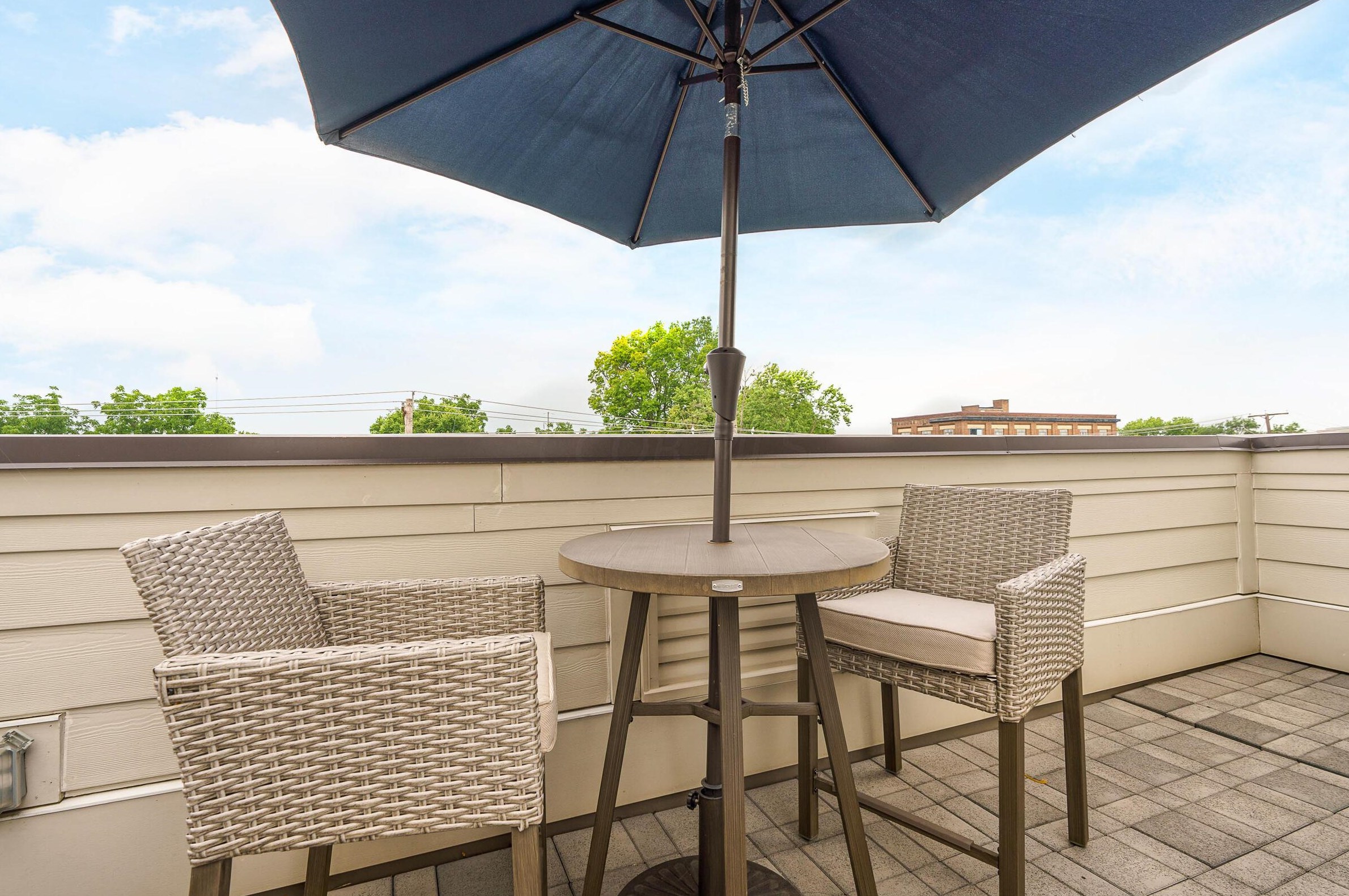 890 Front St, Columbus OH  43206-2521 exterior