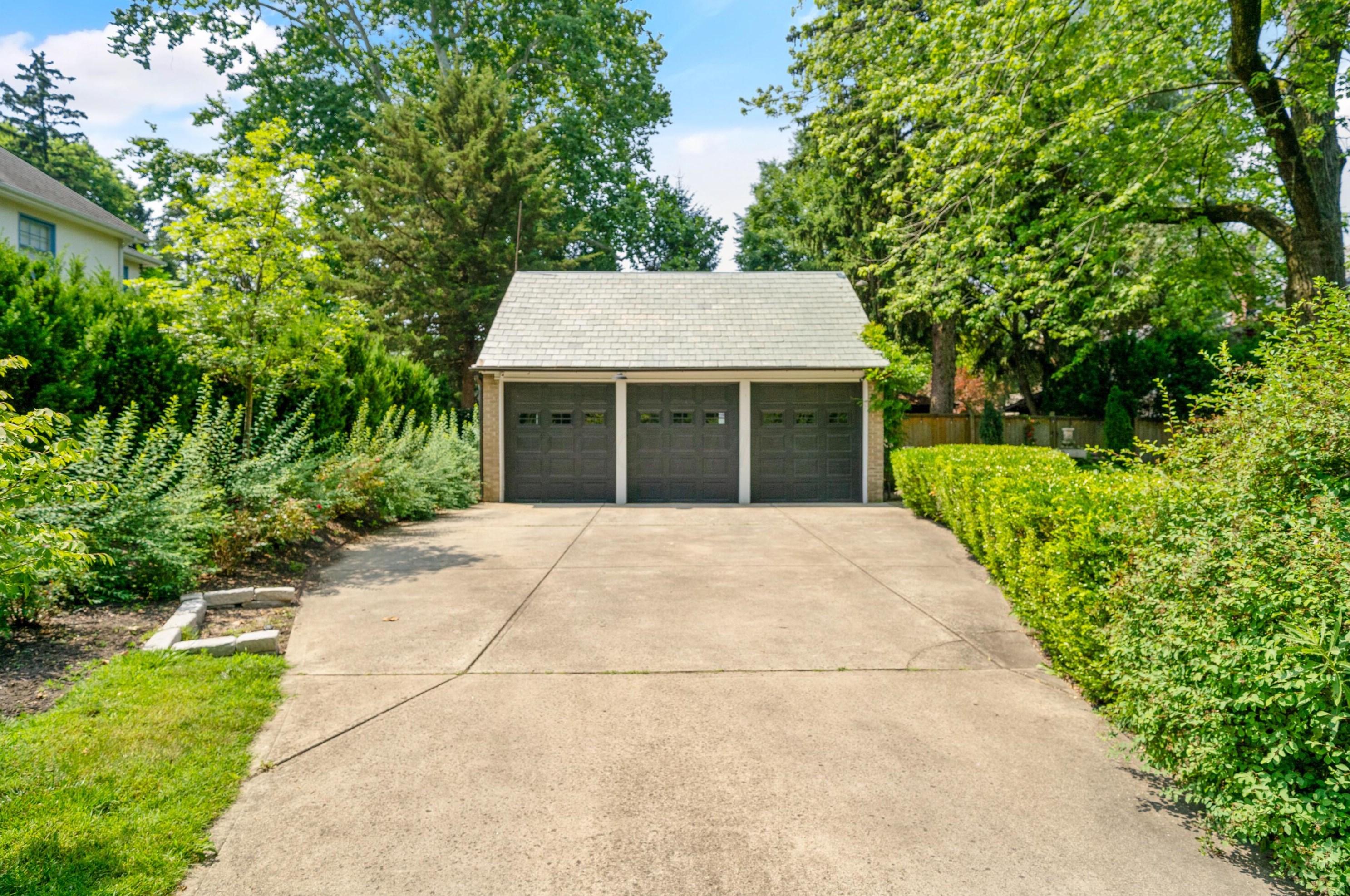 464 Parkview Ave, Columbus OH  43209-1011 exterior