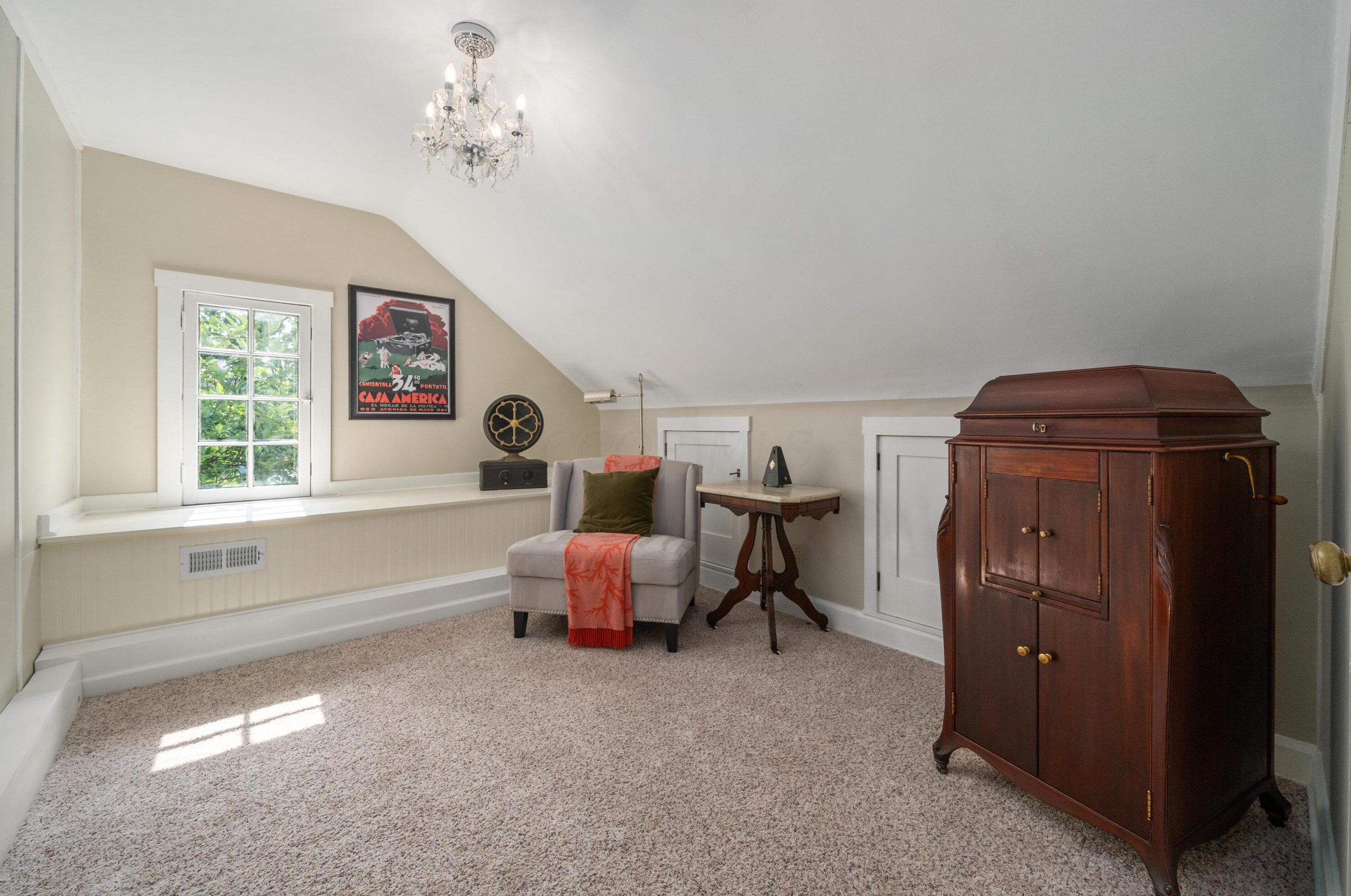 464 Parkview Ave, Columbus OH  43209-1011 exterior