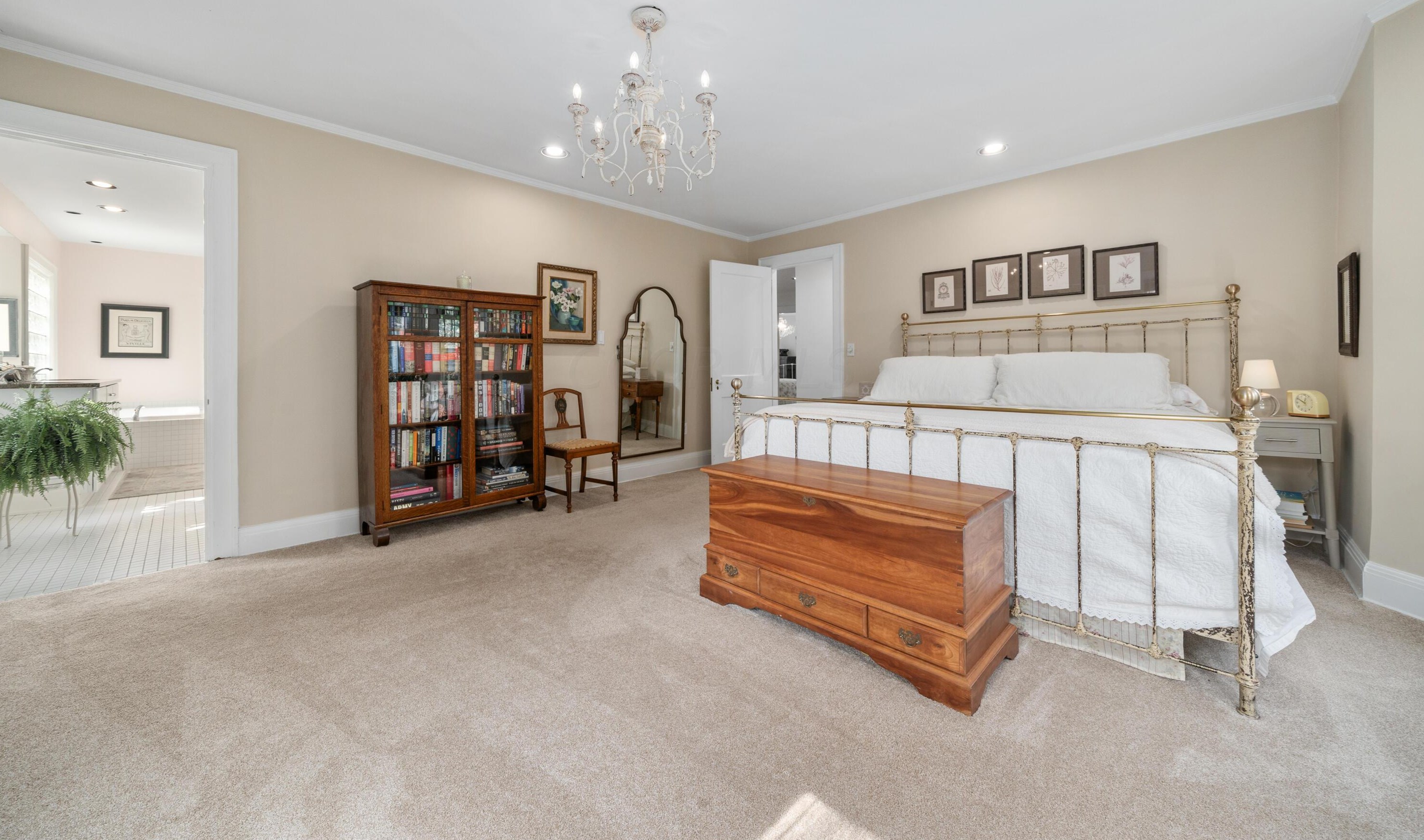 464 Parkview Ave, Columbus OH  43209-1011 exterior