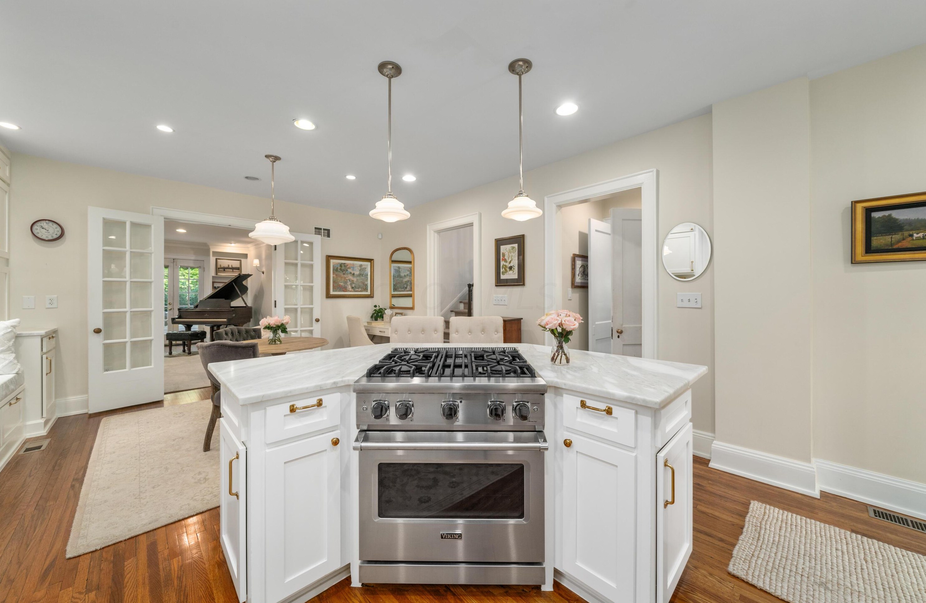 464 Parkview Ave, Columbus OH  43209-1011 exterior