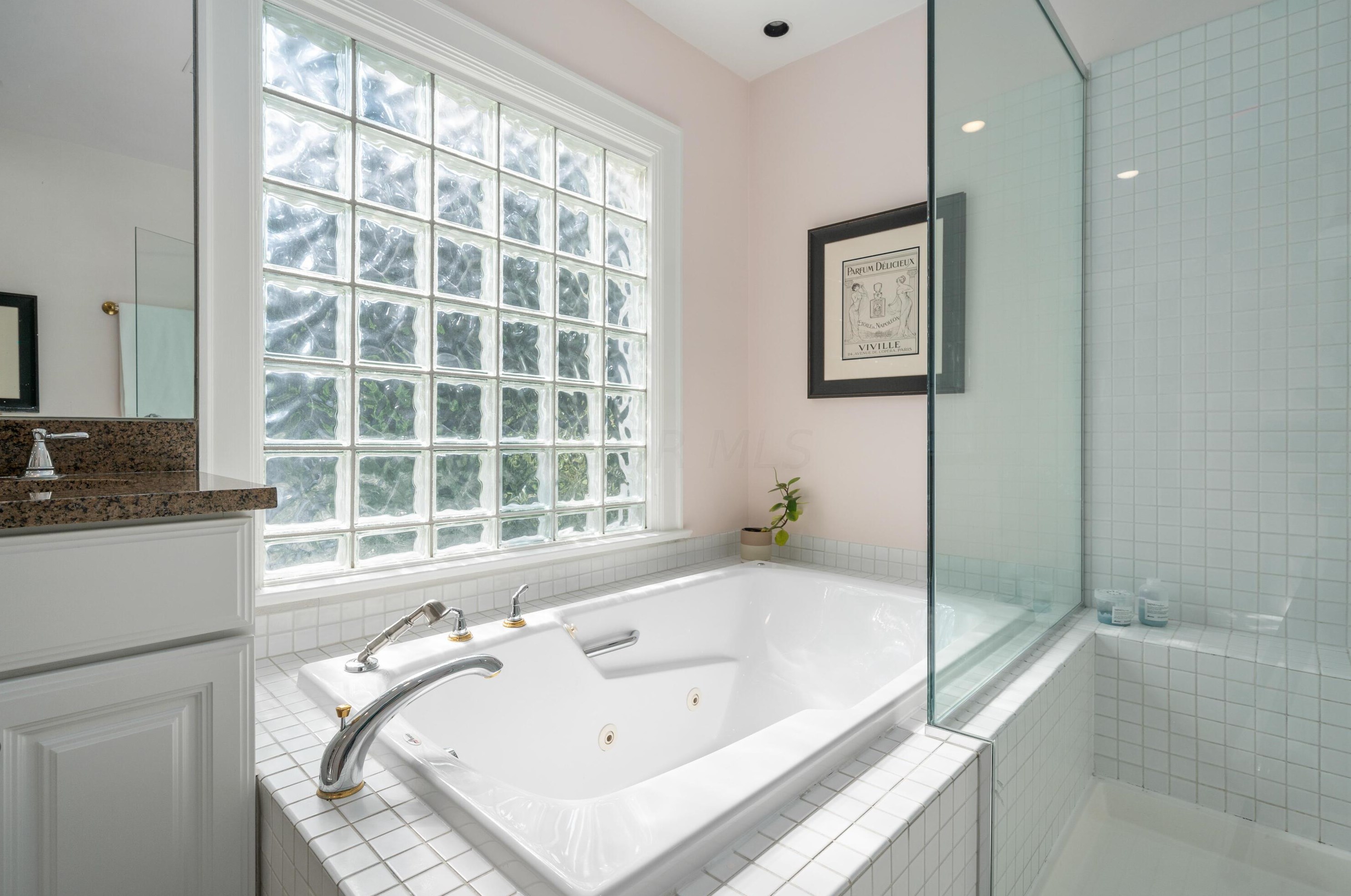 464 Parkview Ave, Columbus OH  43209-1011 exterior