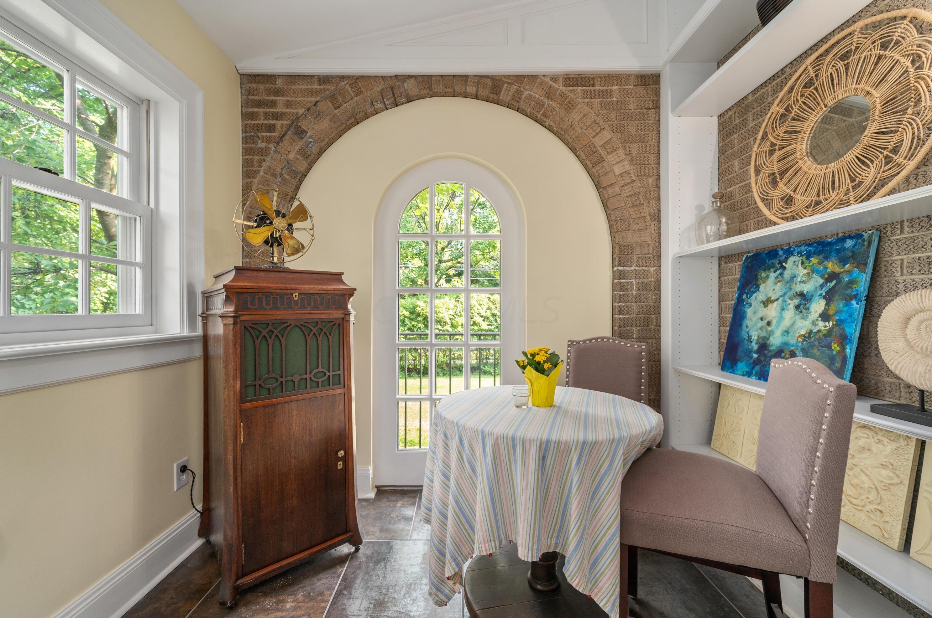 464 Parkview Ave, Columbus OH  43209-1011 exterior