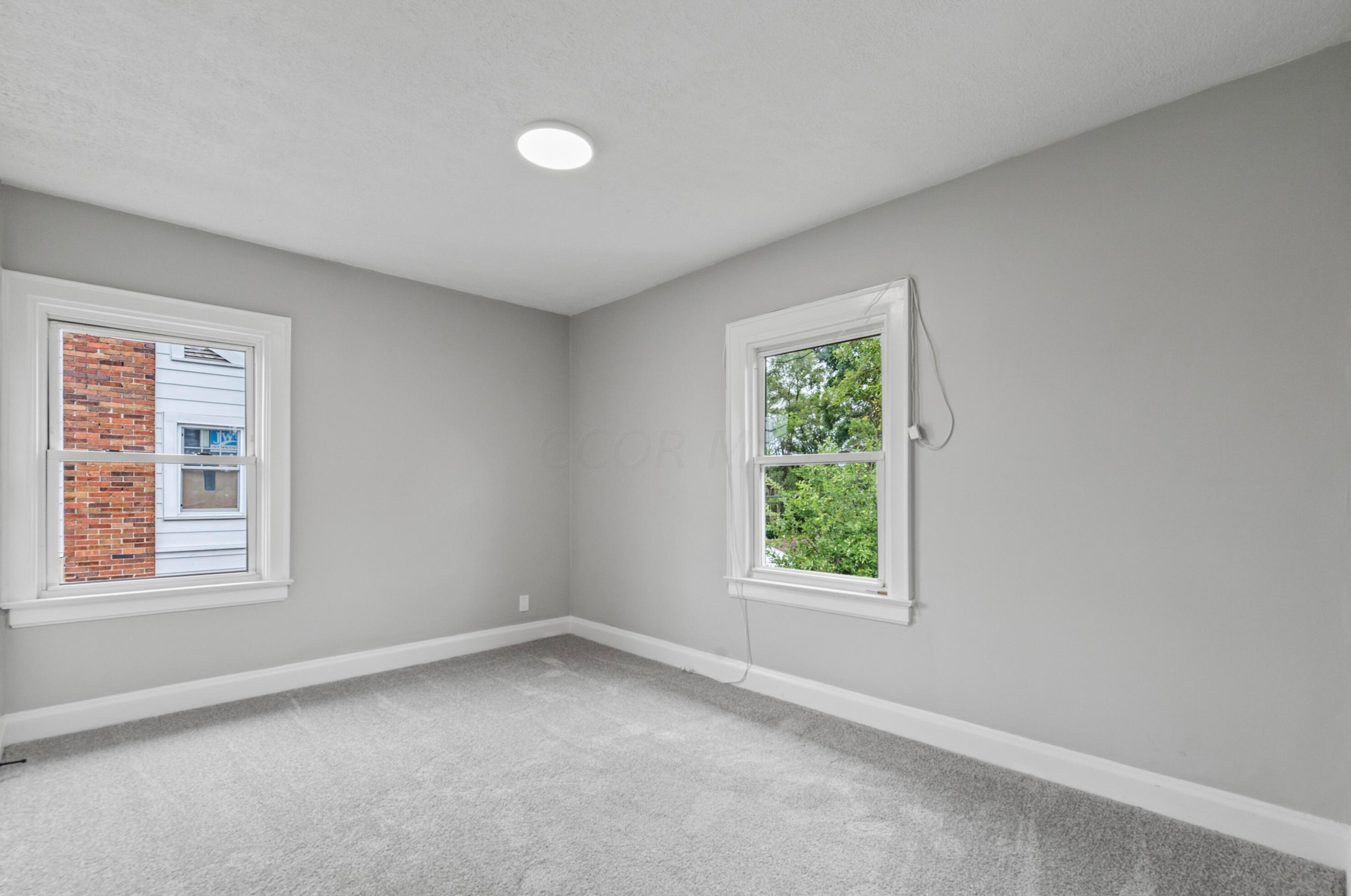 1753 Lockbourne Rd, Columbus OH 43207-1447 exterior