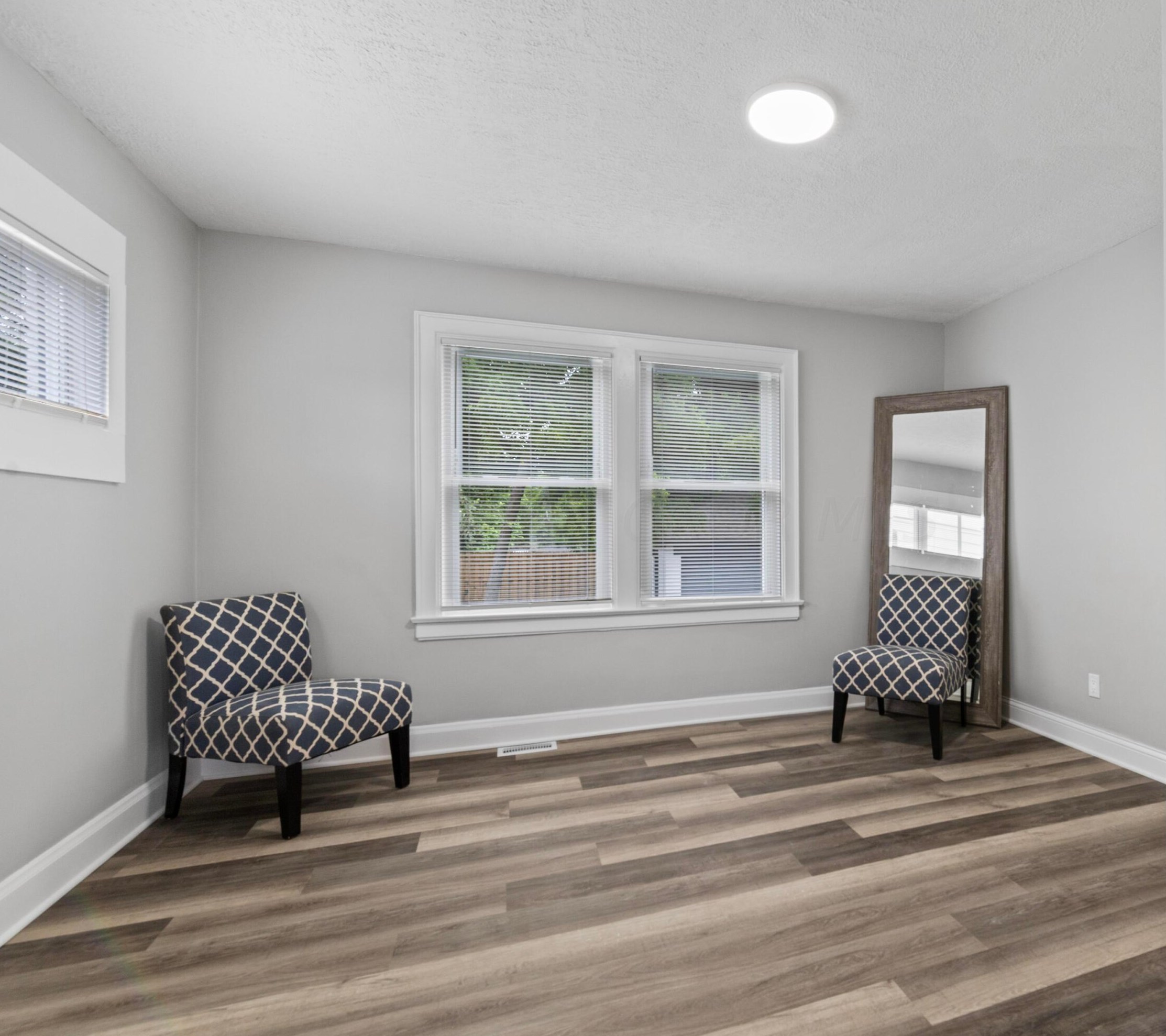 1753 Lockbourne Rd, Columbus OH 43207-1447 exterior