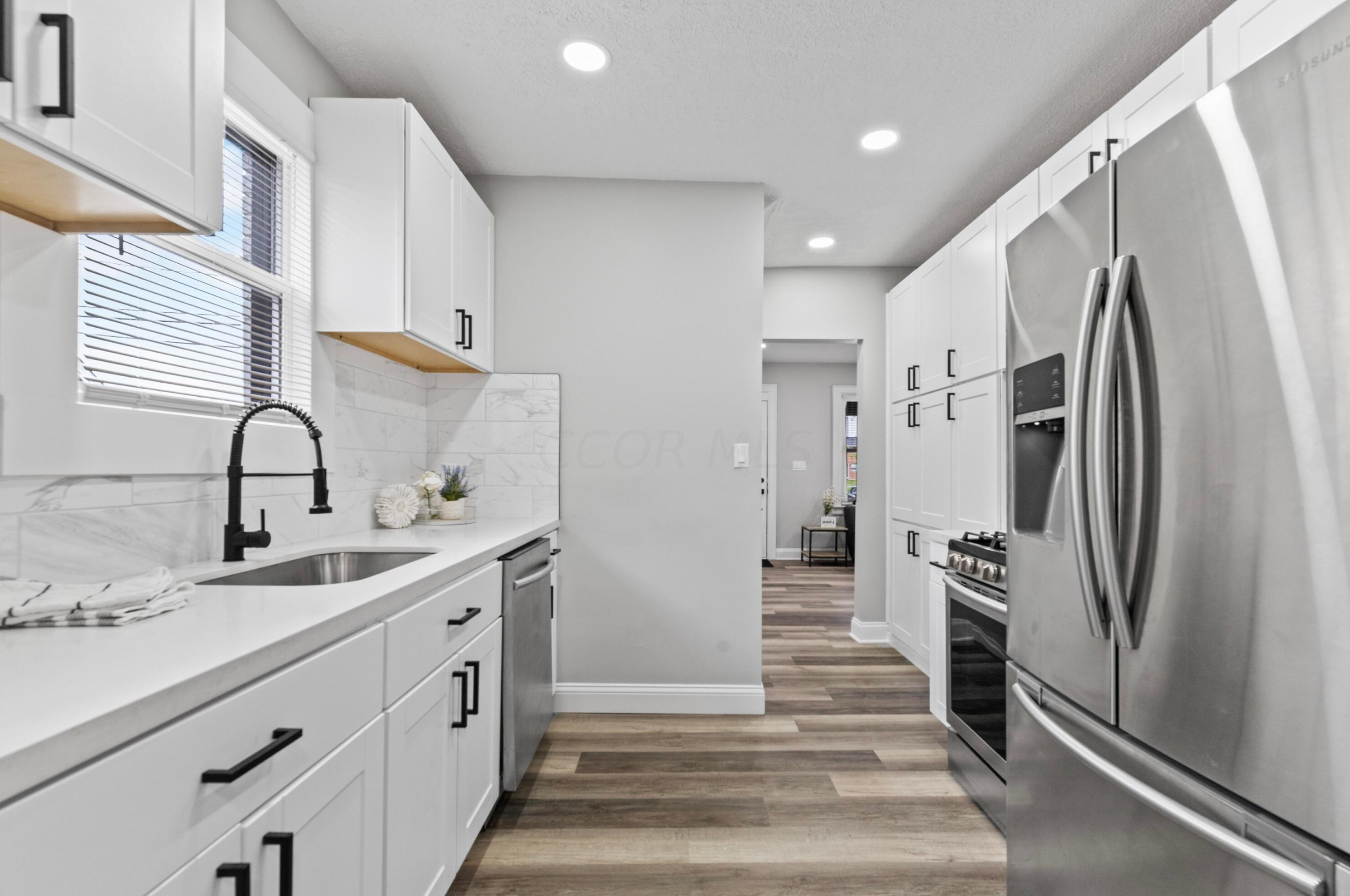 1753 Lockbourne Rd, Columbus OH 43207-1447 exterior