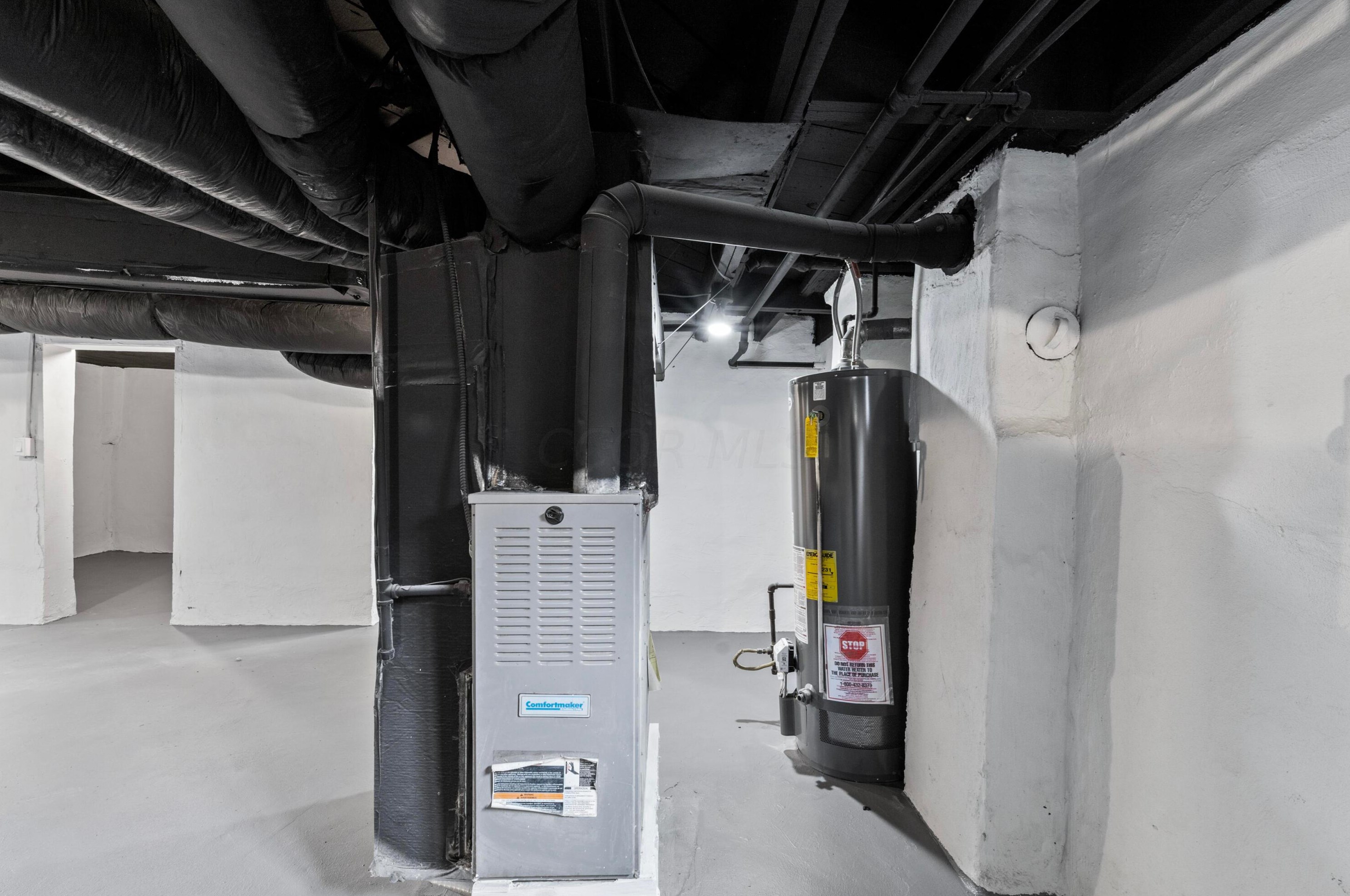 1753 Lockbourne Rd, Columbus OH 43207-1447 exterior