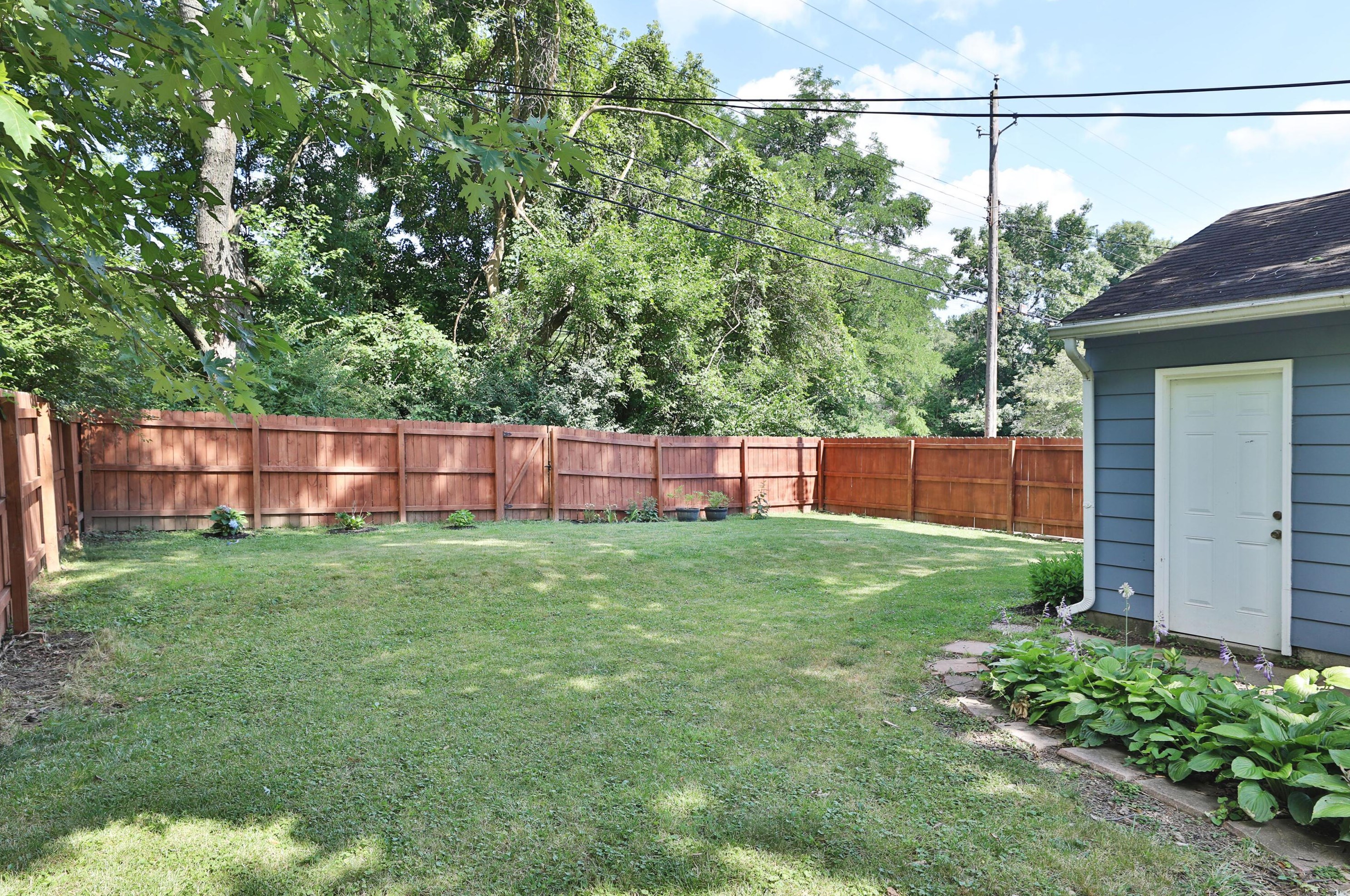 5690 Indianola Ave, Columbus OH 43085-3706 exterior