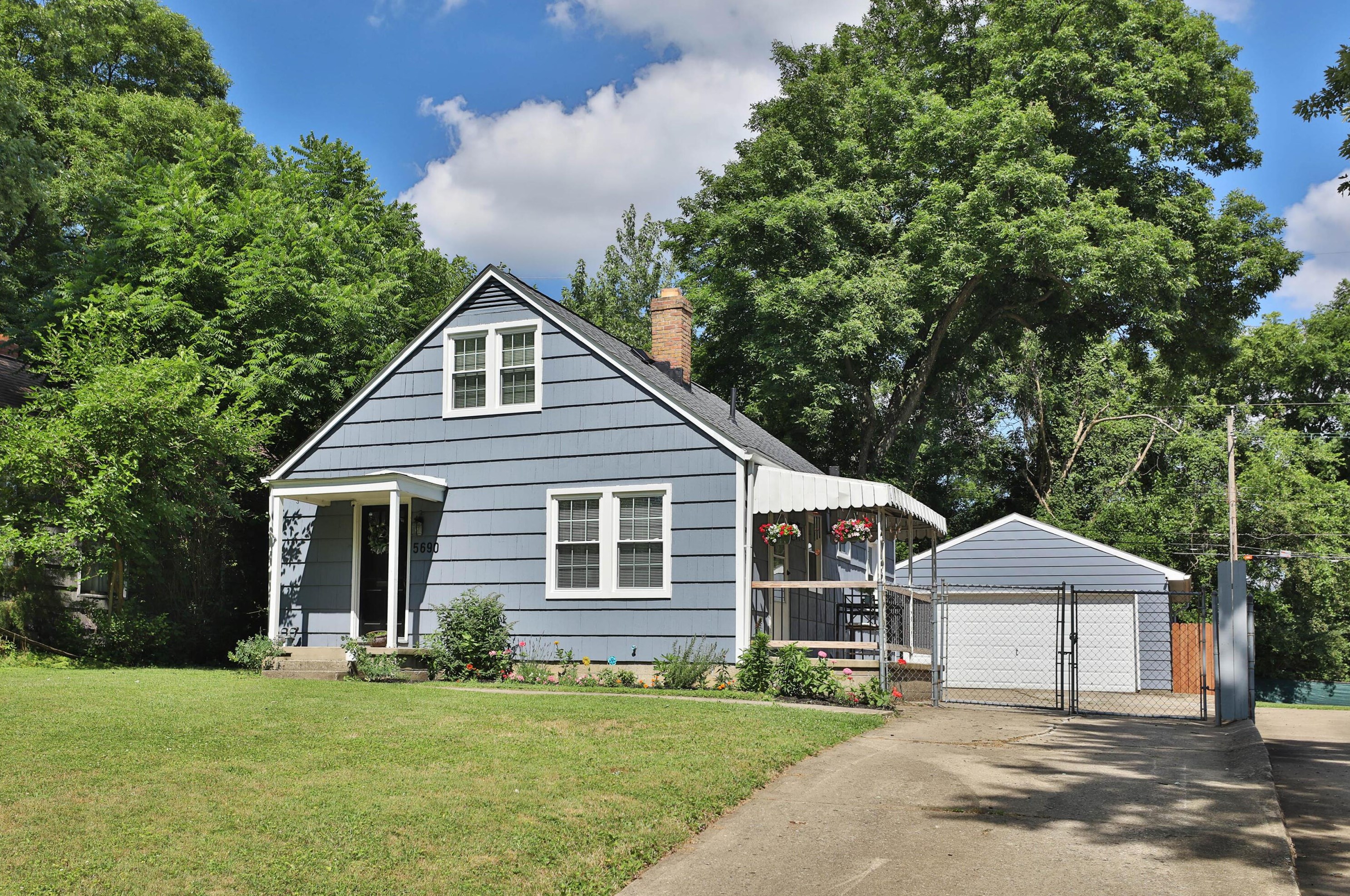 5690 Indianola Ave, Columbus OH 43085-3706 exterior