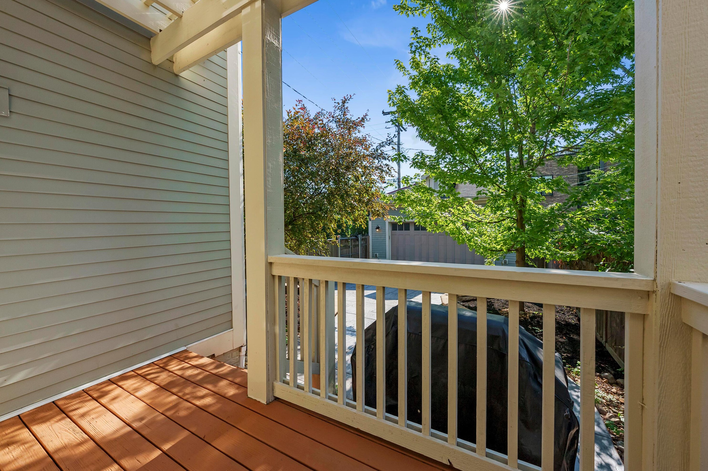 1085 Smt St, Columbus OH 43201-4518 exterior