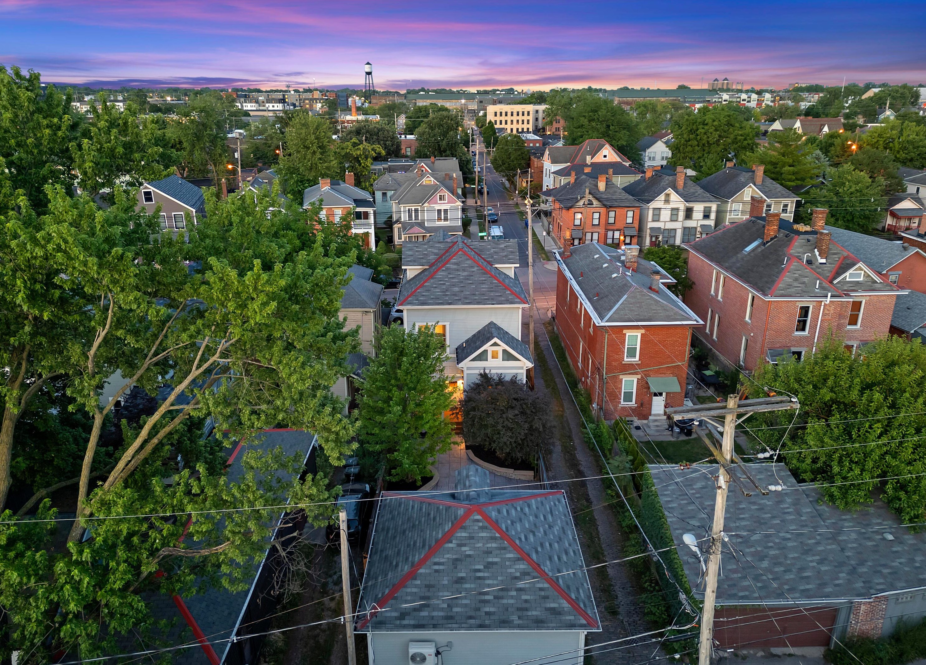 1085 Smt St, Columbus OH 43201-4518 exterior