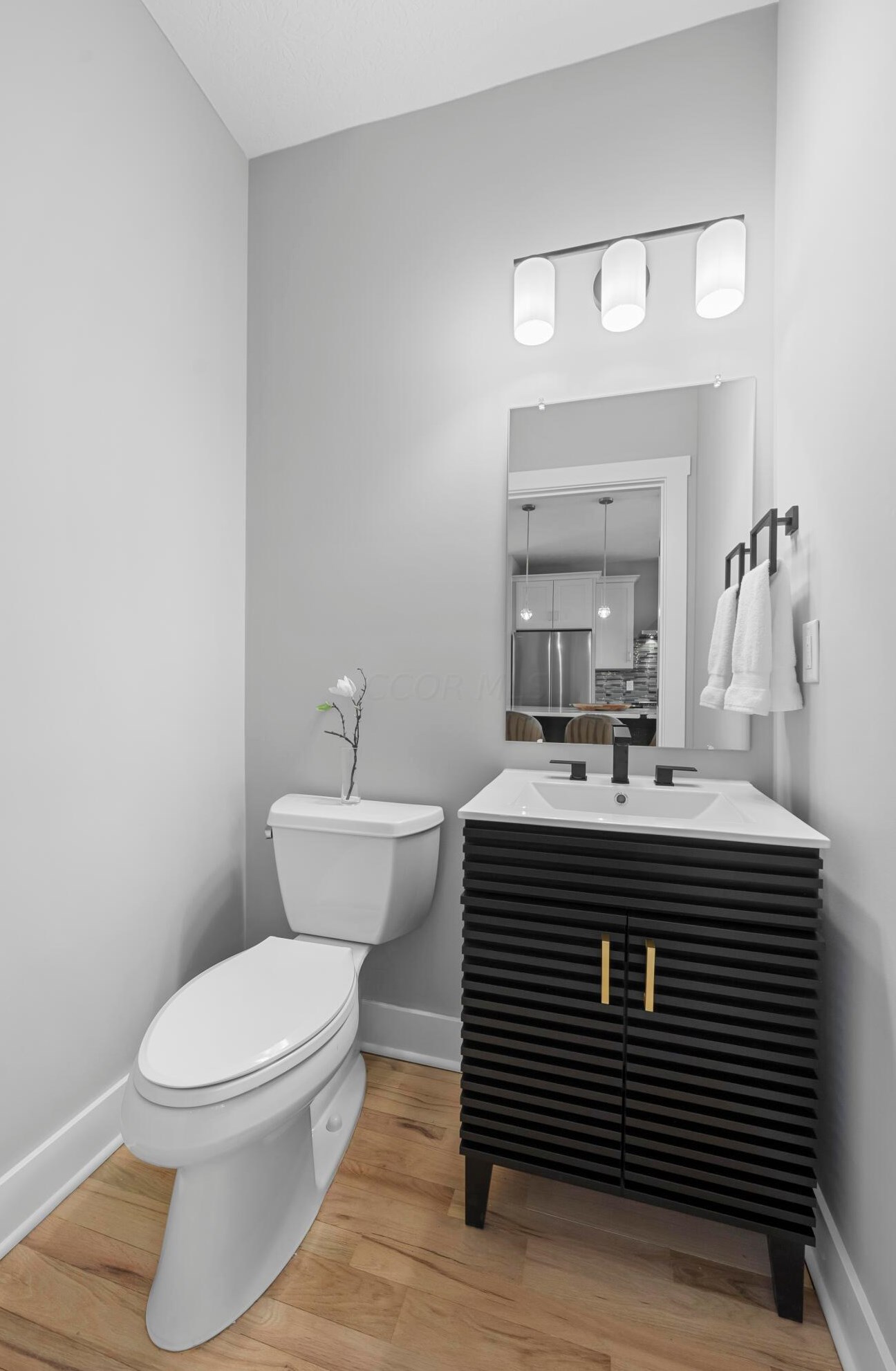 1085 Smt St, Columbus OH 43201-4518 exterior