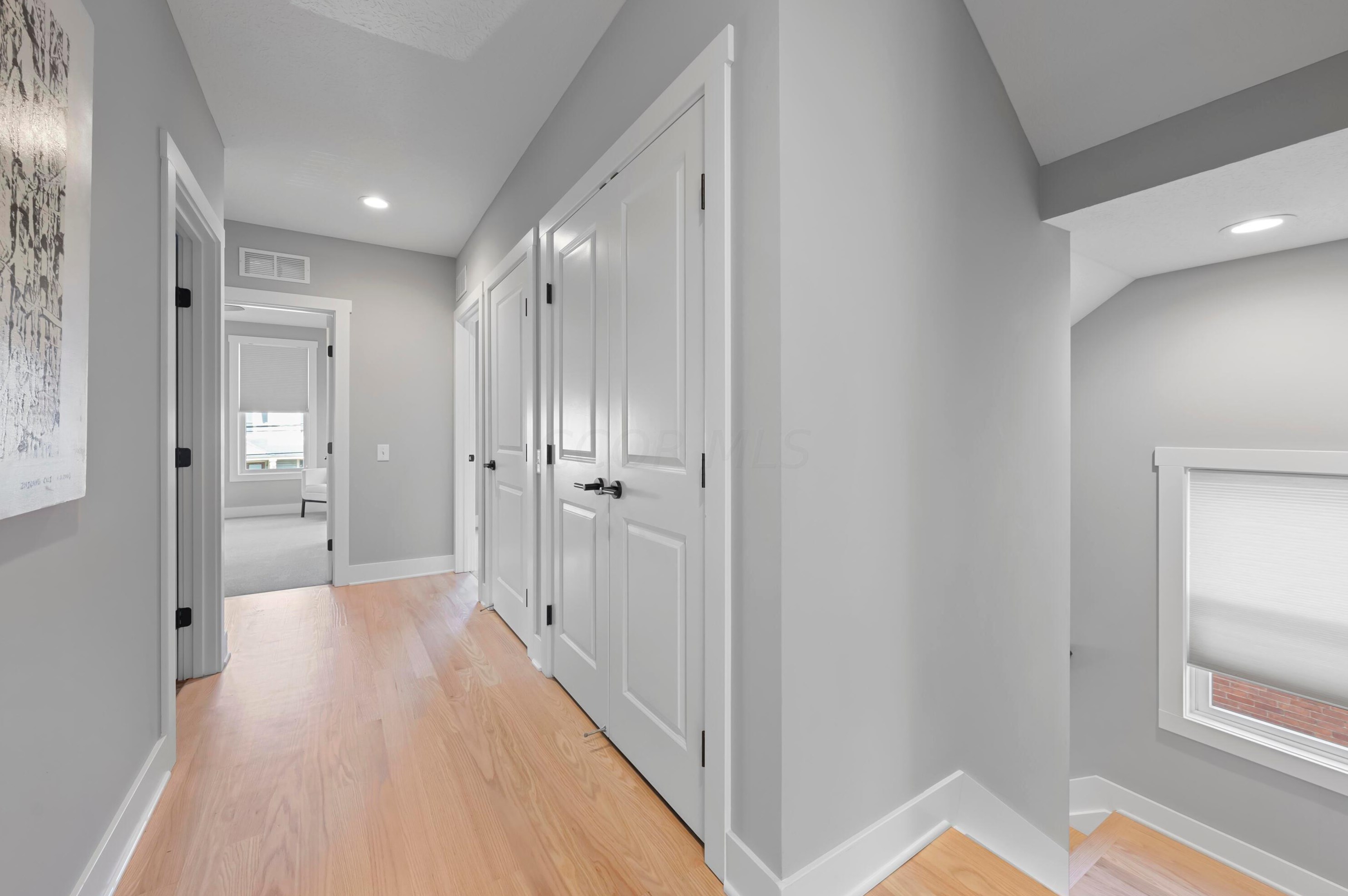 1085 Smt St, Columbus OH 43201-4518 exterior