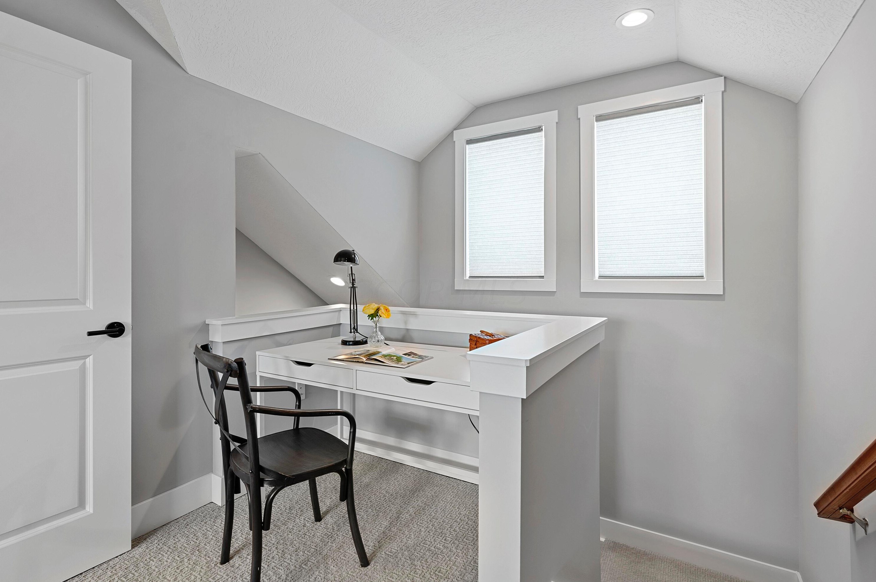 1085 Smt St, Columbus OH 43201-4518 exterior