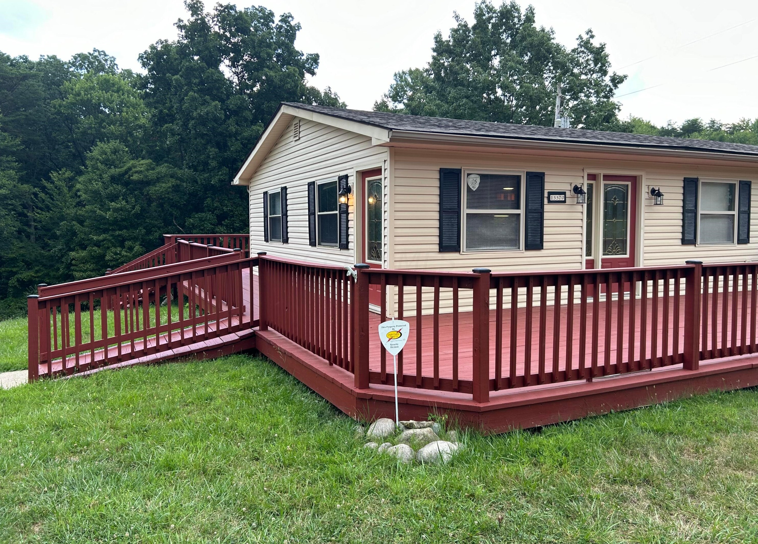 13370 State Route 374, Rockbridge, OH 43149